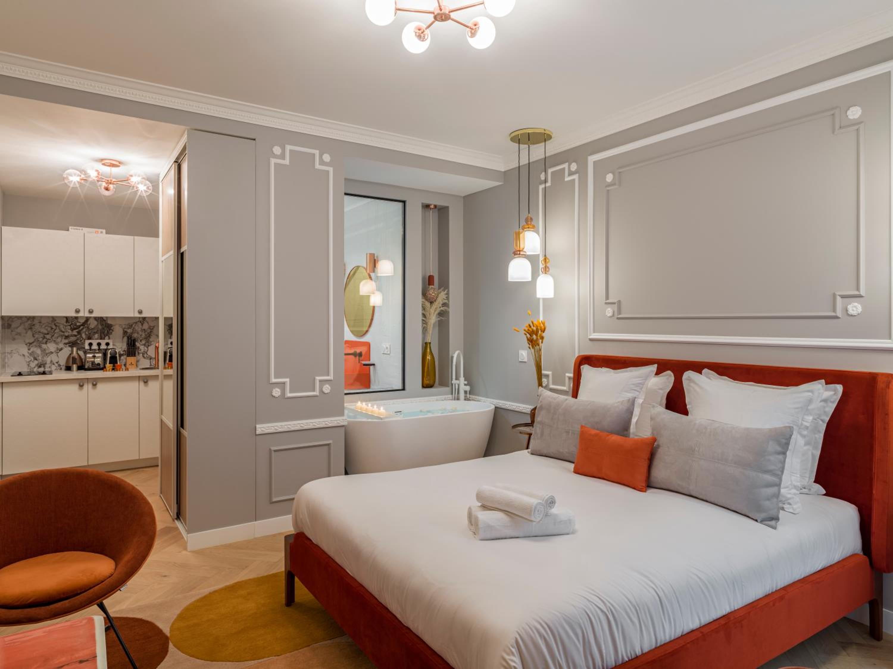The Orange Haussmann