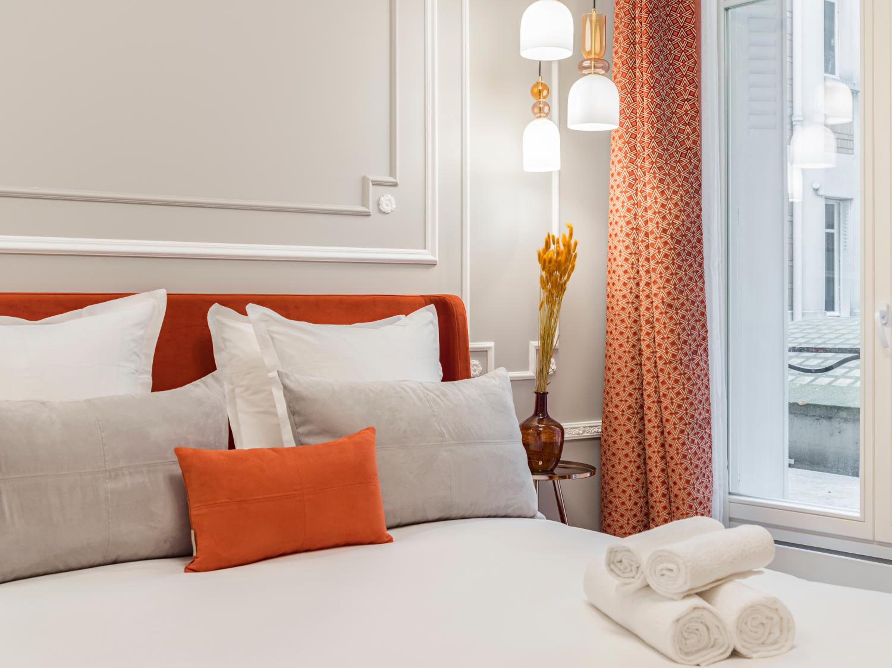 The Orange Haussmann