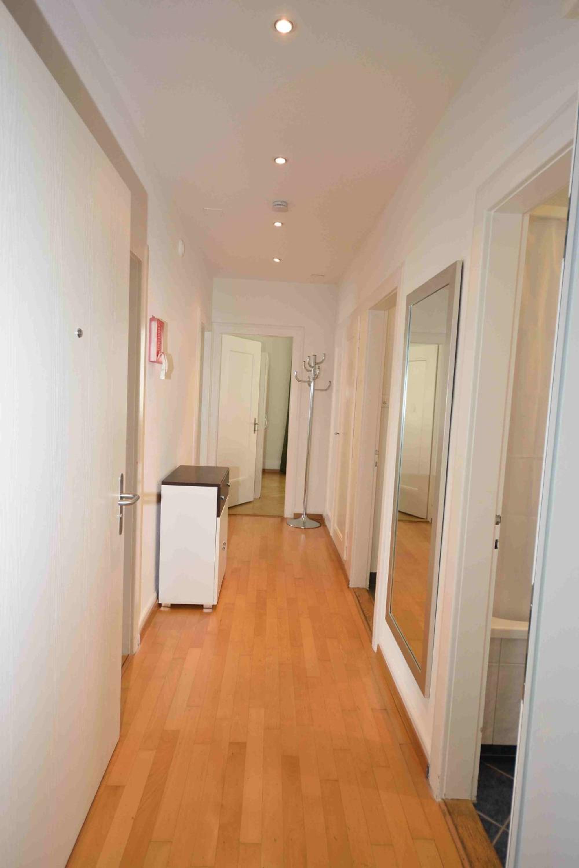 2BR flat near lake and central - Stardust 22