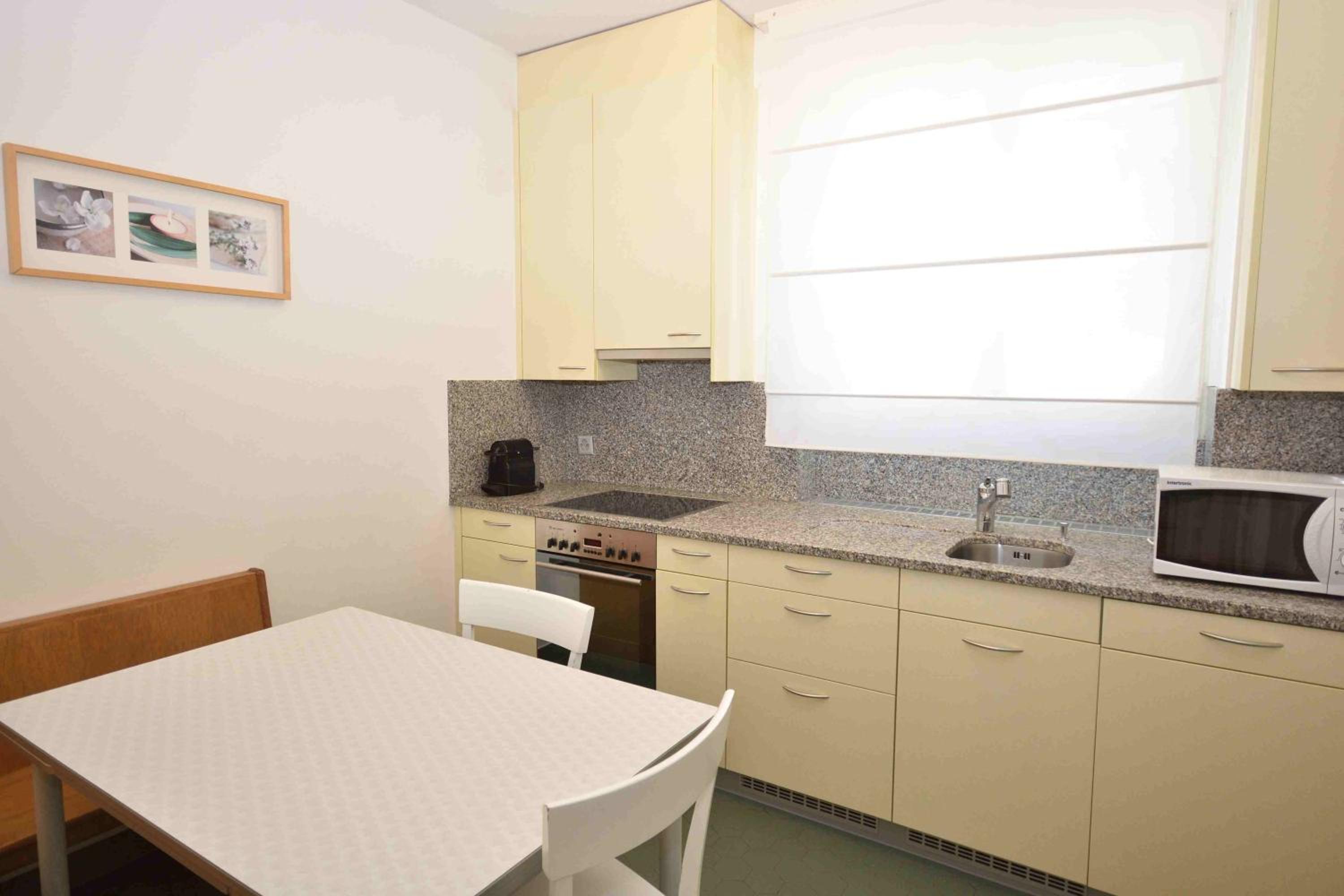 2BR flat near lake and central - Stardust 22