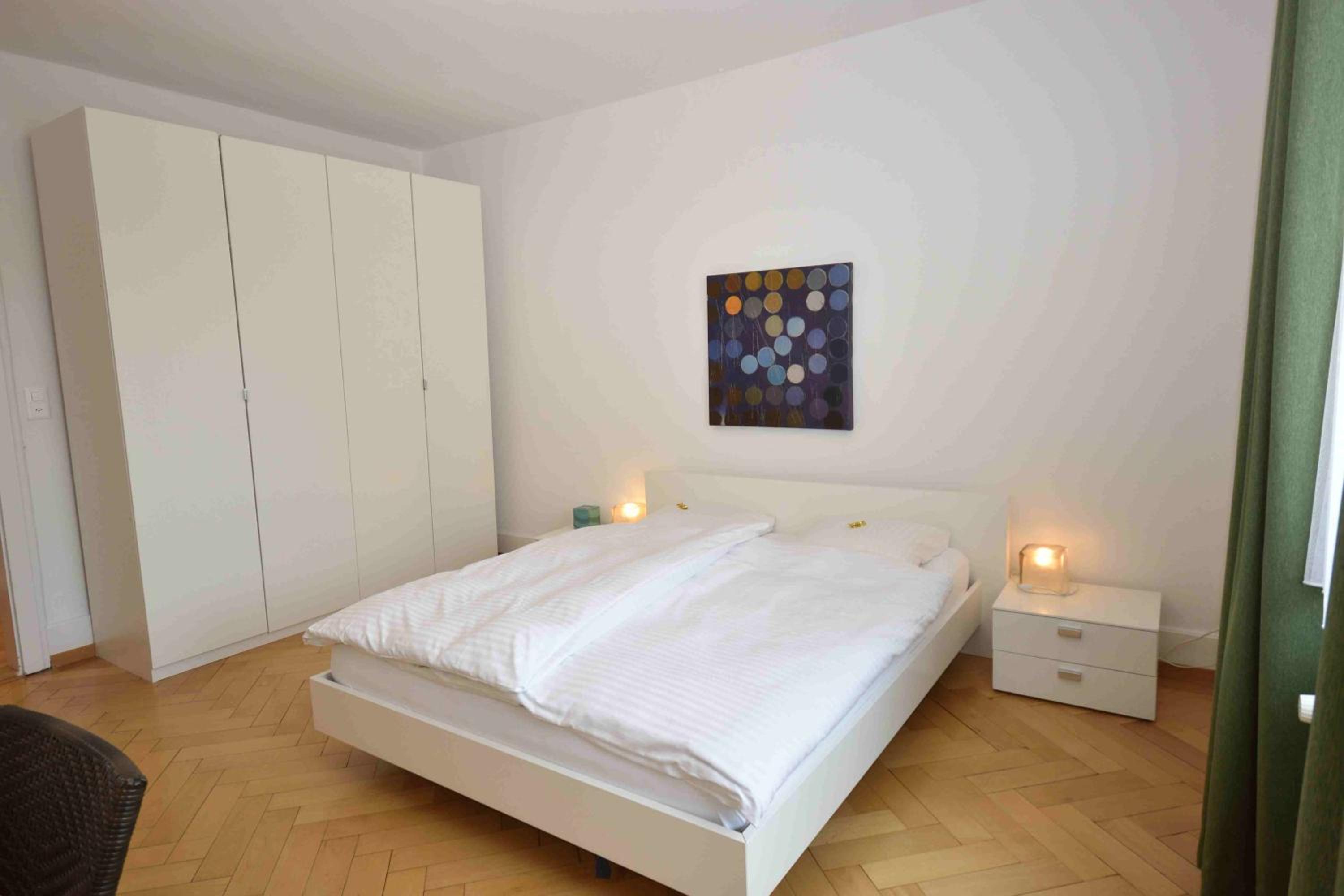 2BR flat near lake and central - Stardust 22