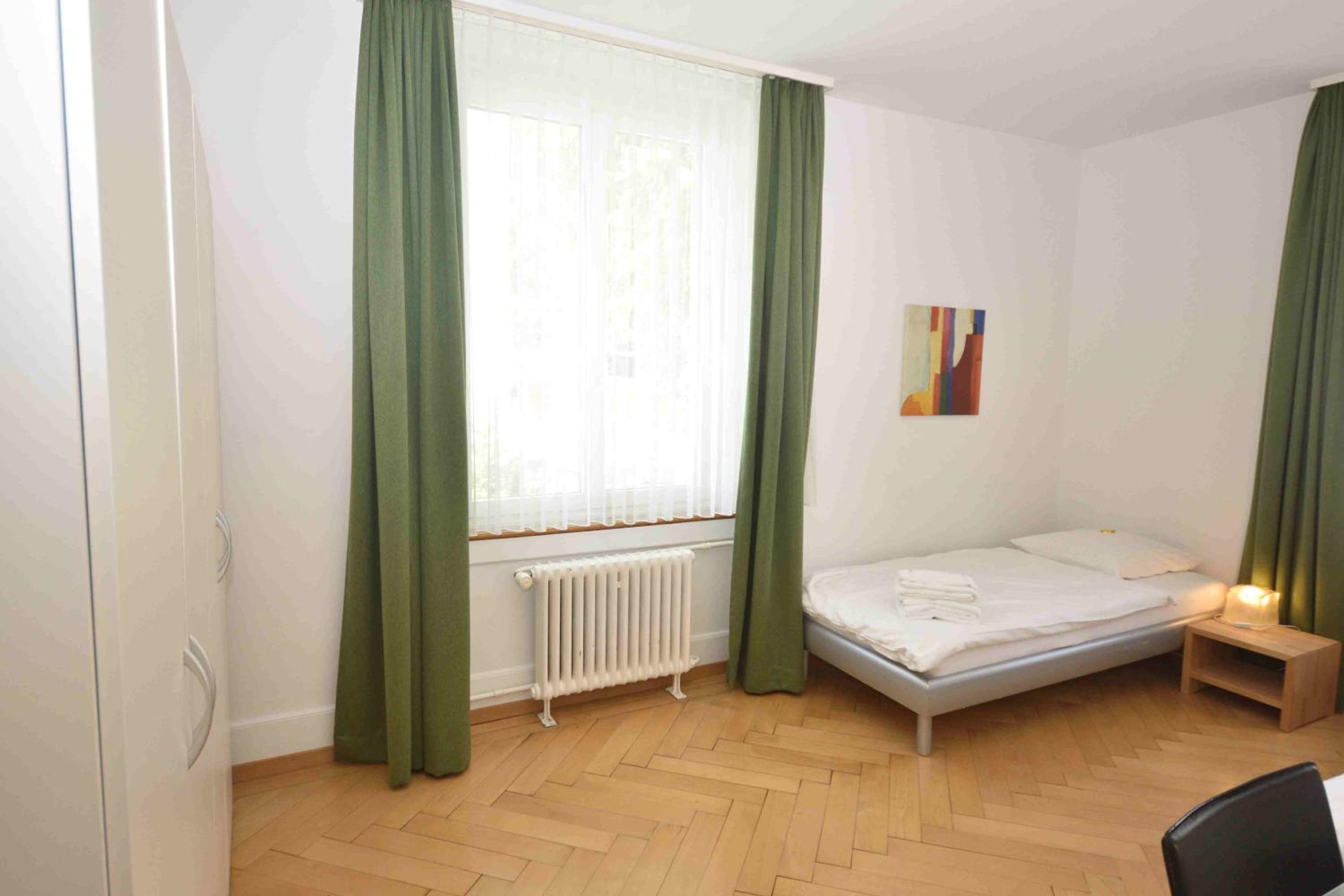 2BR flat near lake and central - Stardust 22