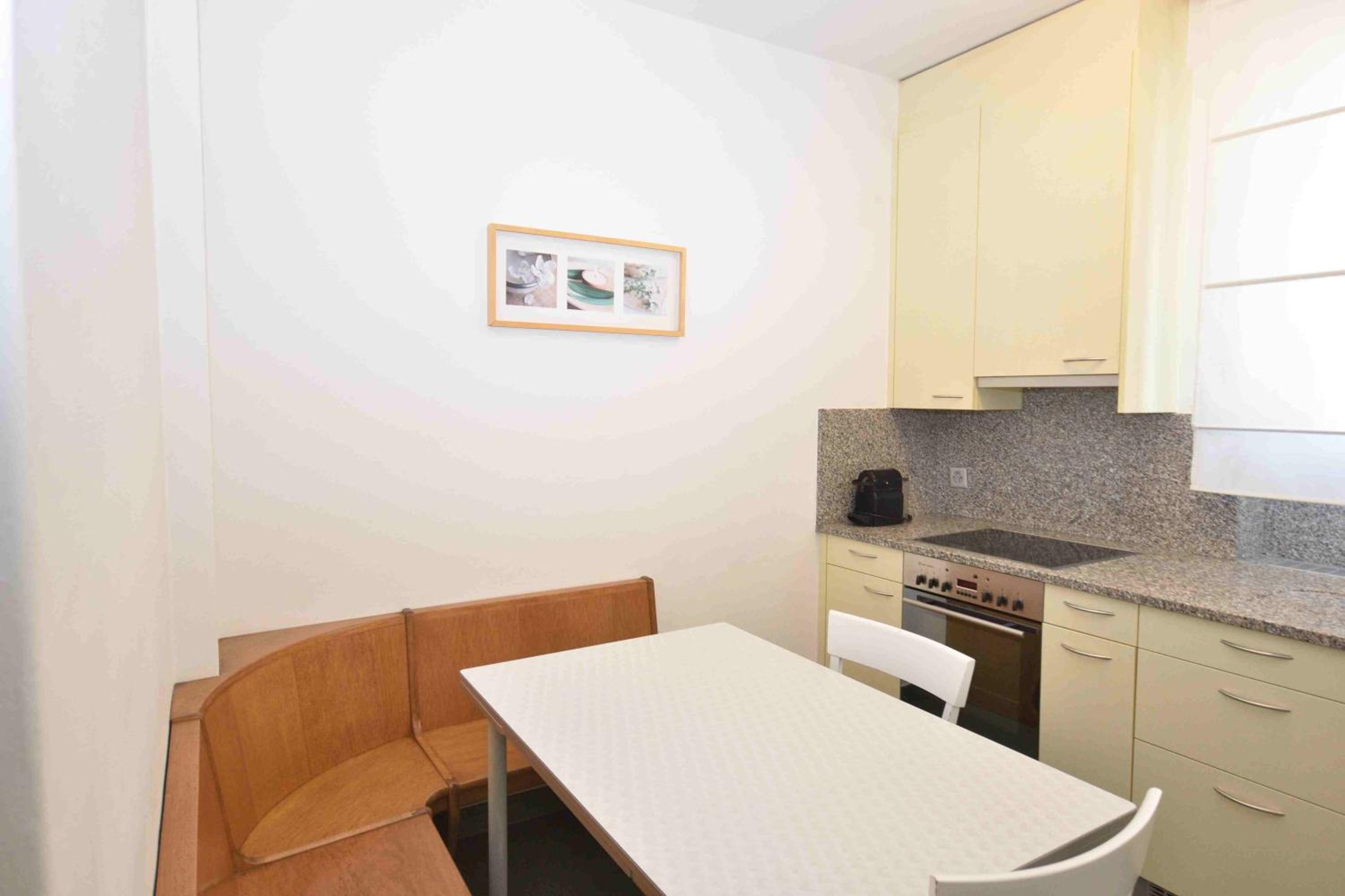 2BR flat near lake and central - Stardust 22