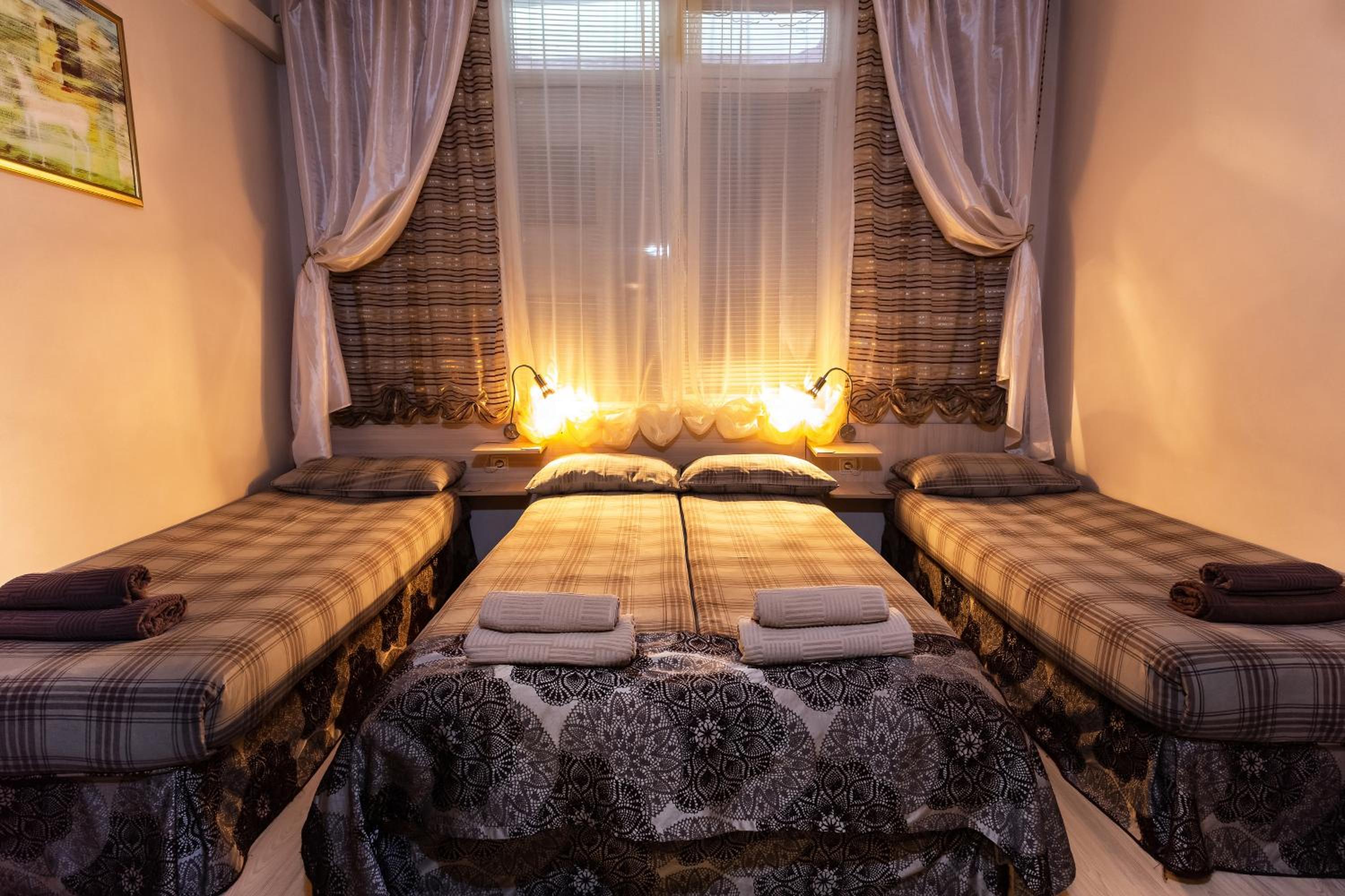 Residence Art Guest House