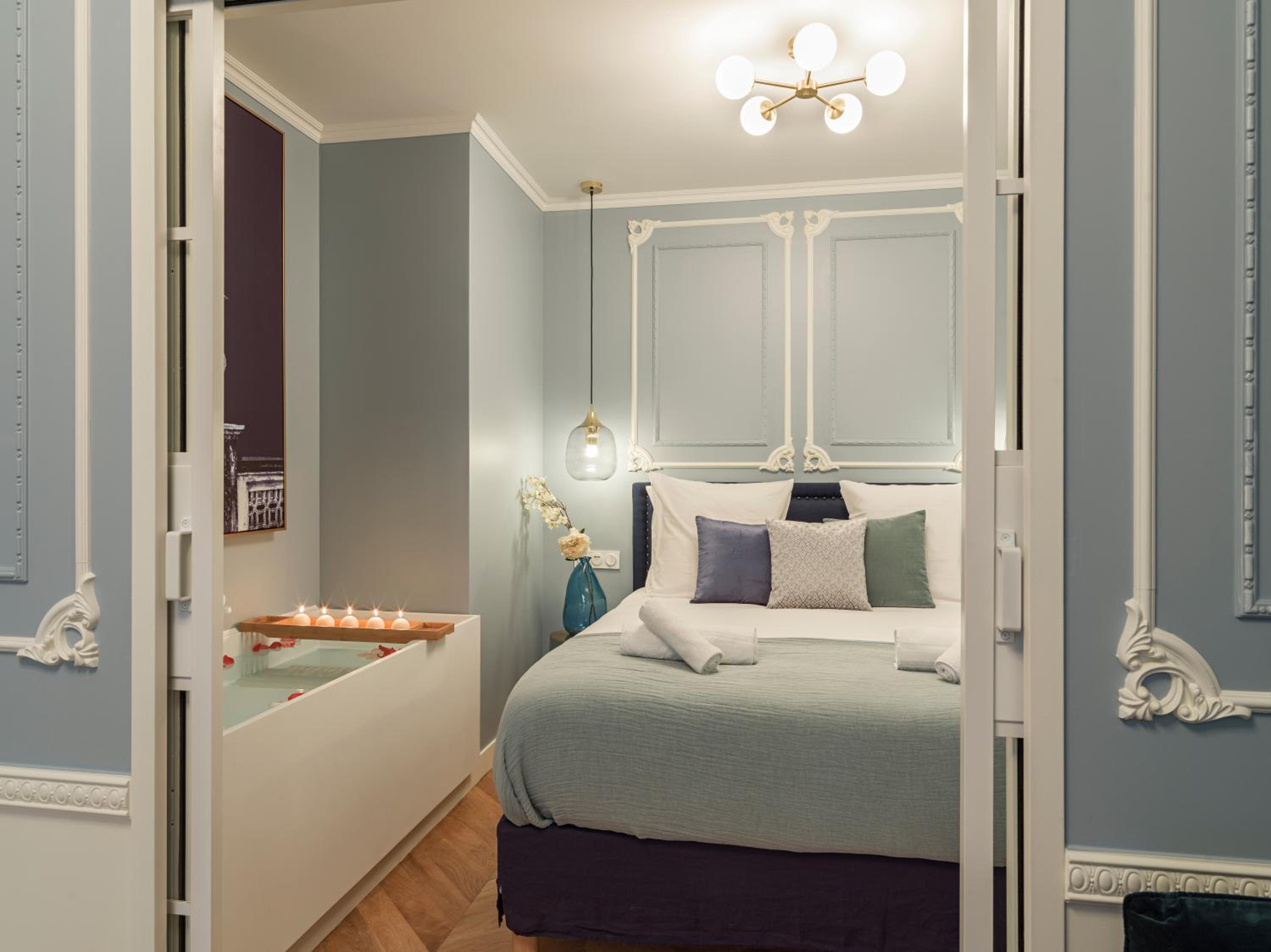 The Pompadour Suite