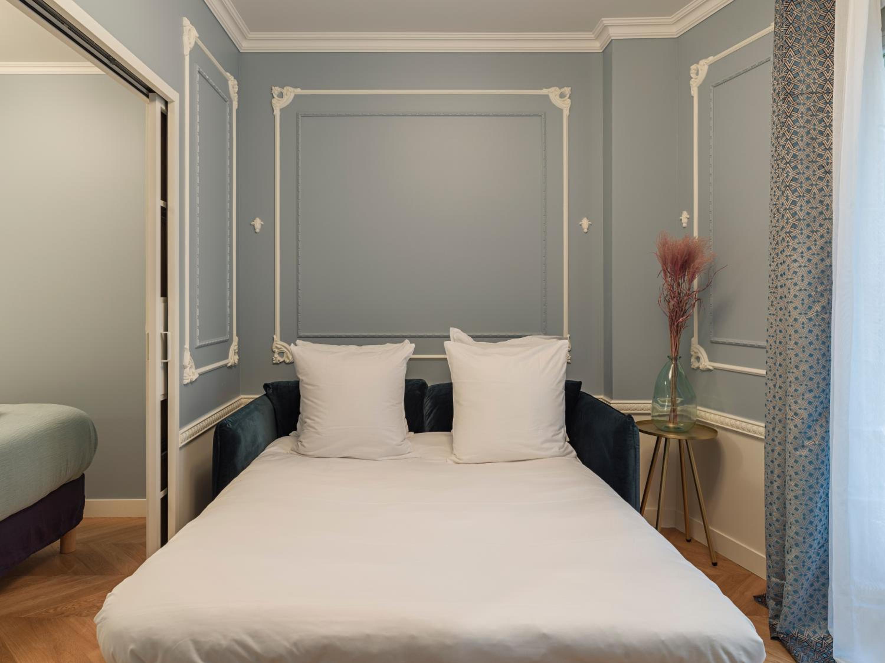 The Pompadour Suite