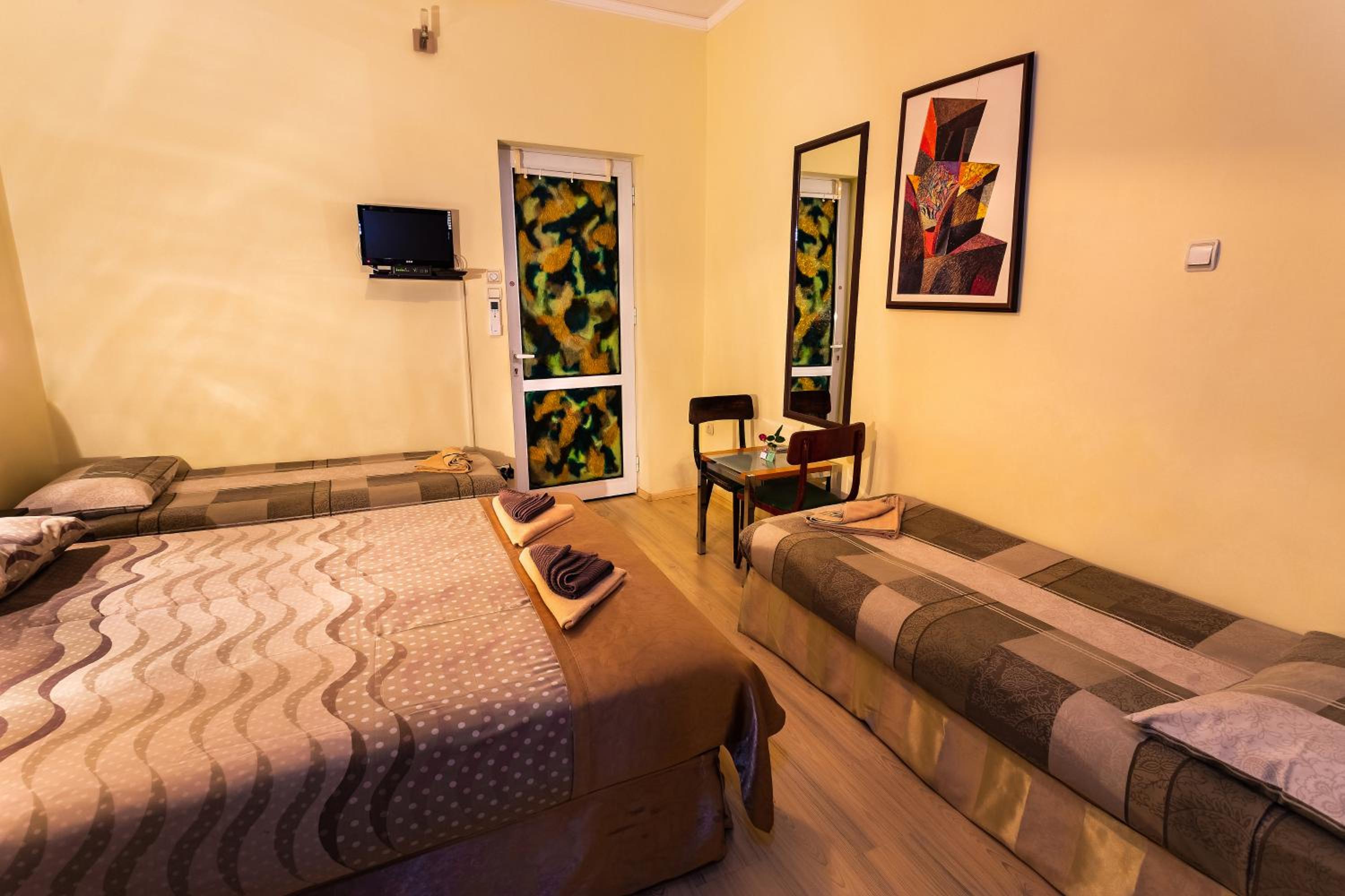 Residence Art Guest House