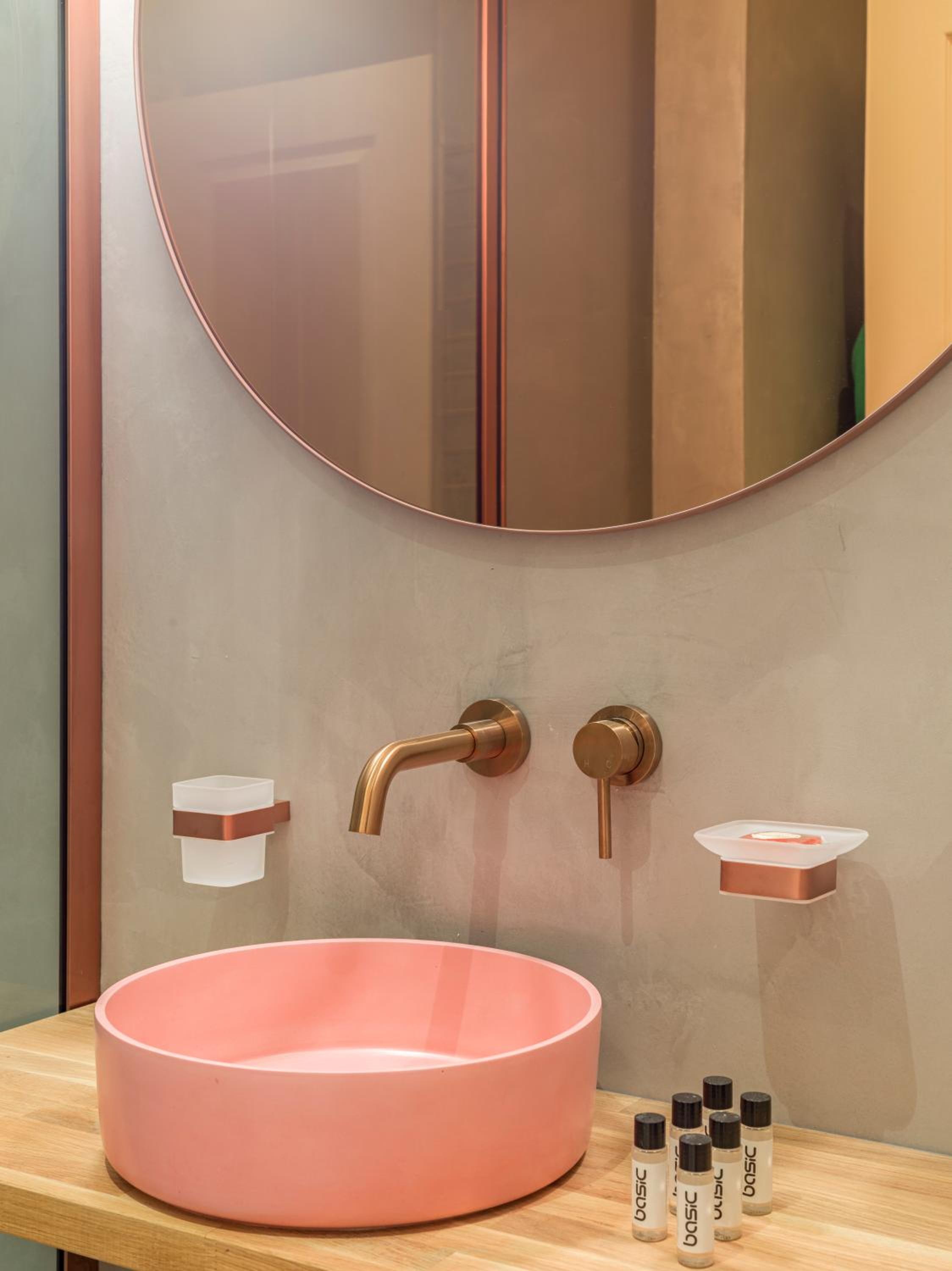 Pink & Wood cocoon