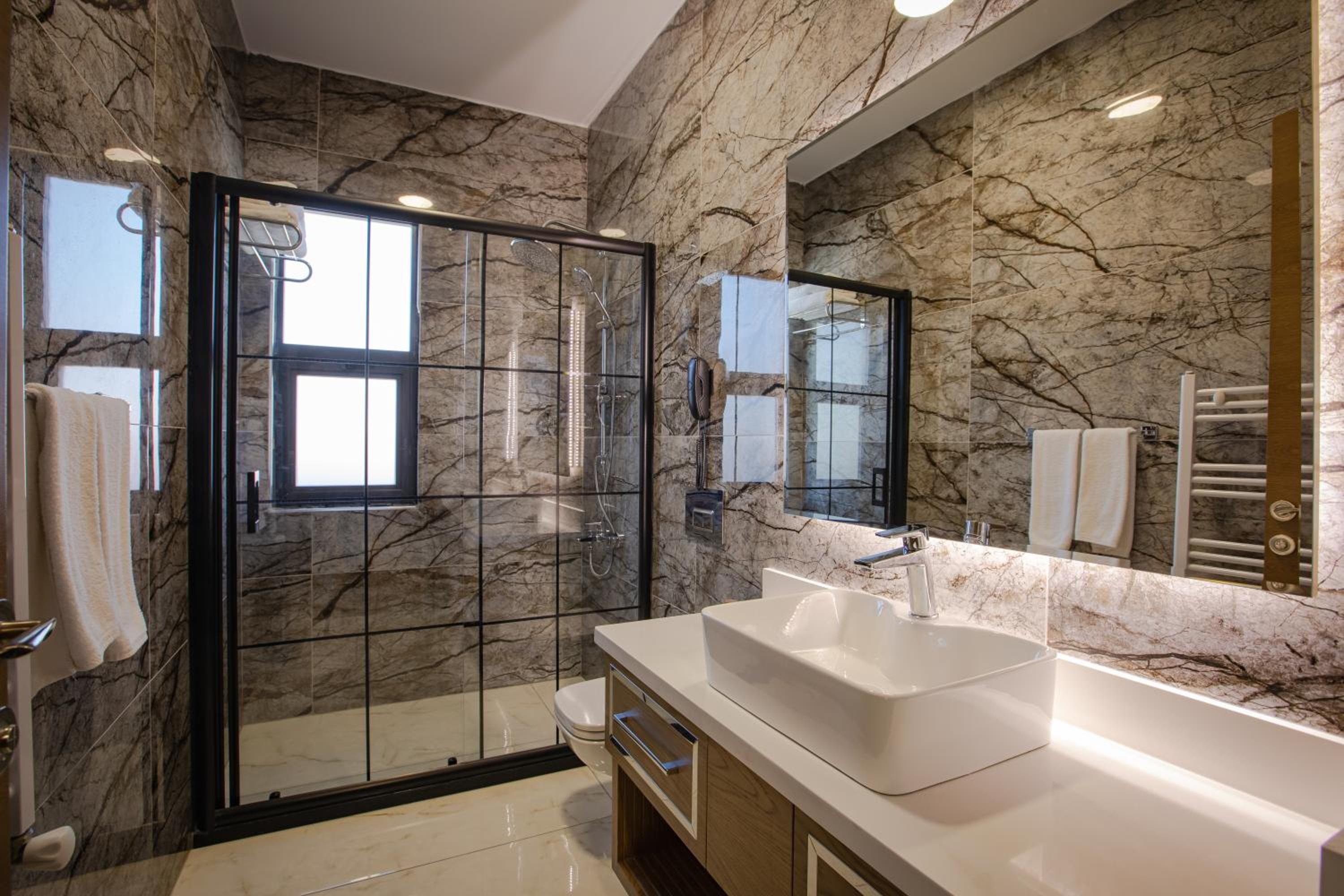 bahçelievler hotels - Image 96