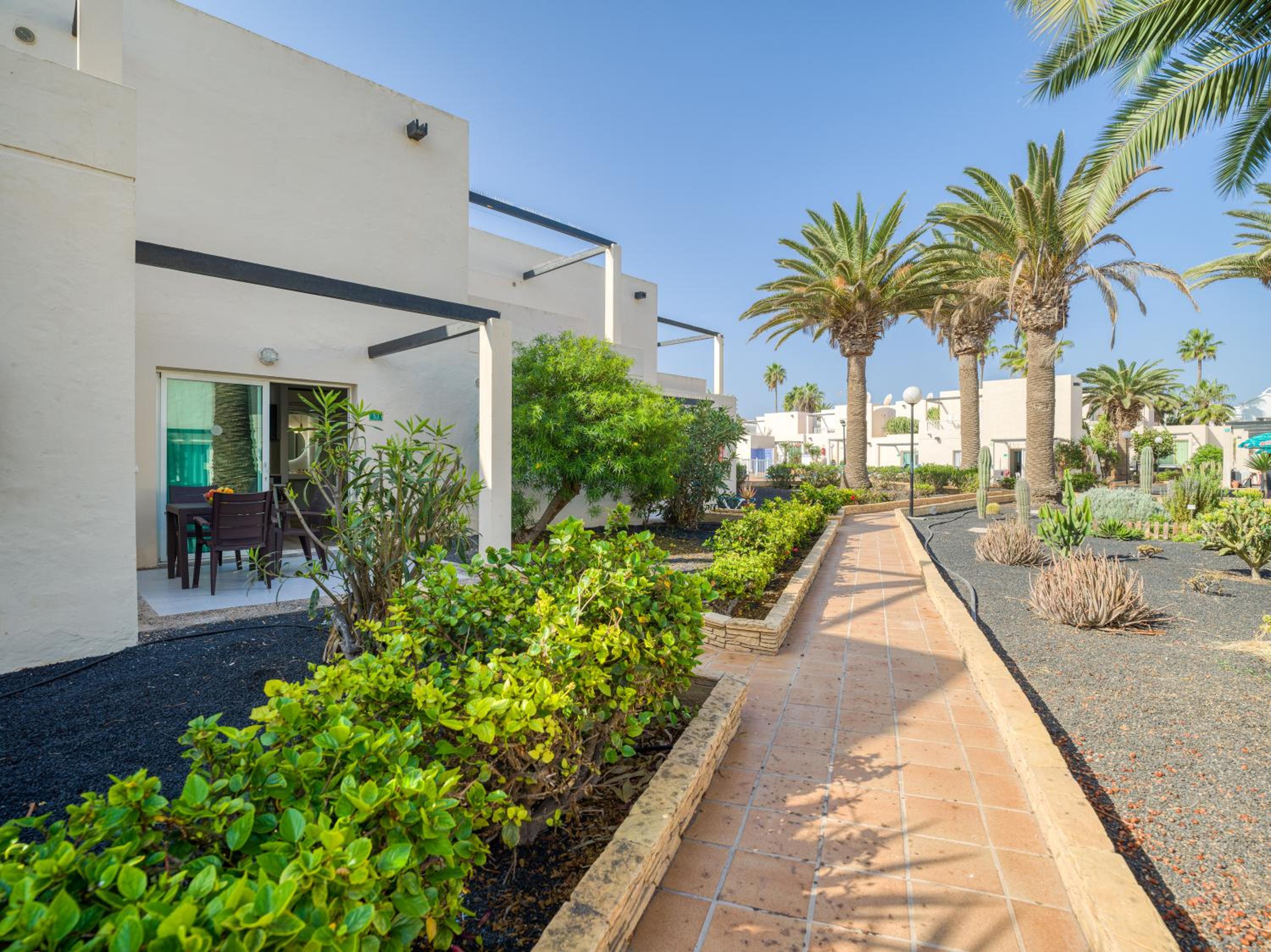 HomeForGuest Moderno Apartamento con piscina en Corralejo view 5