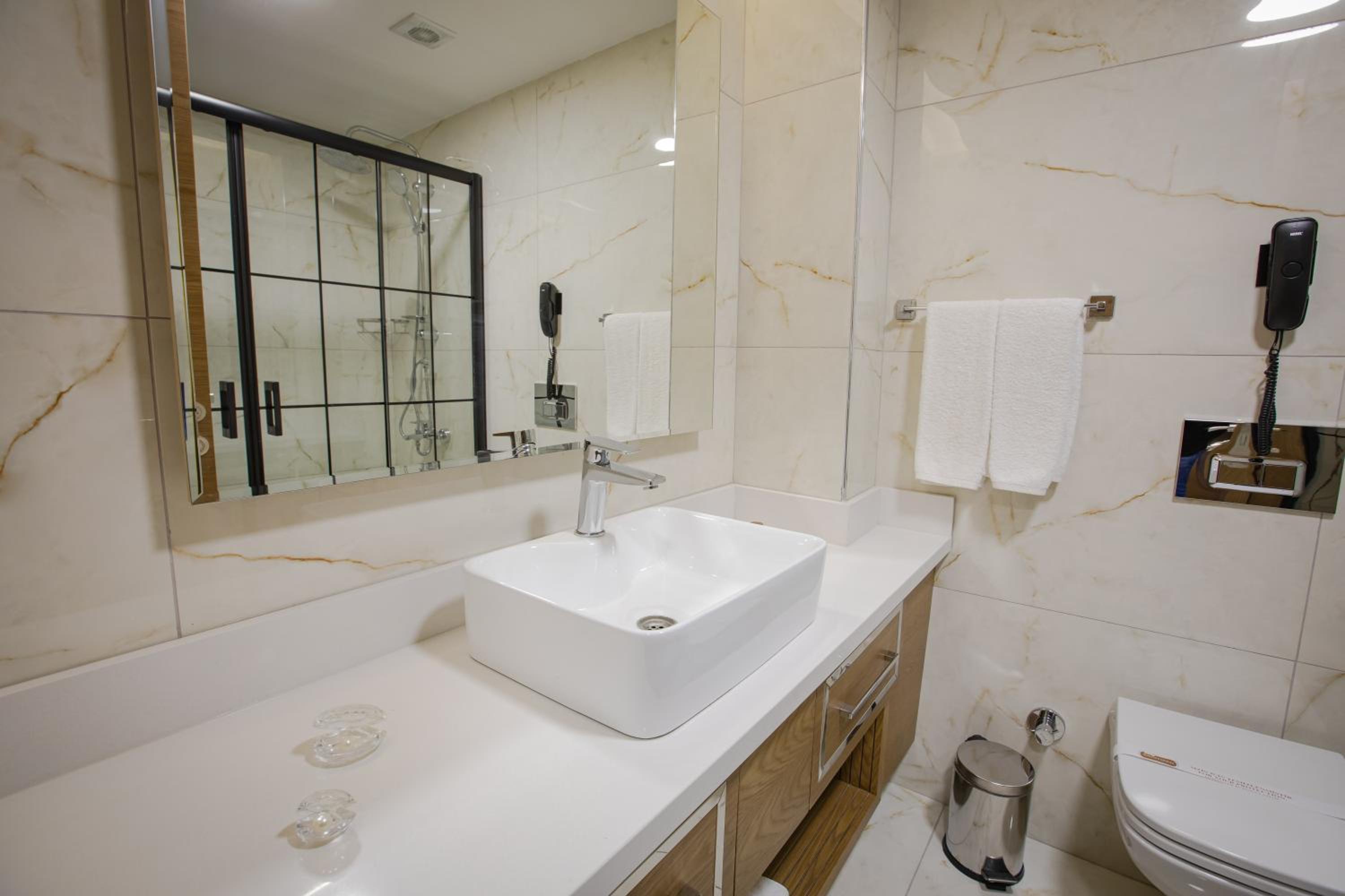 bahçelievler hotels - Image 155