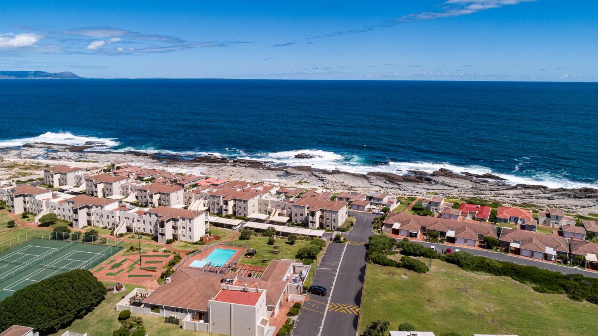 142 hermanus beach club - main view