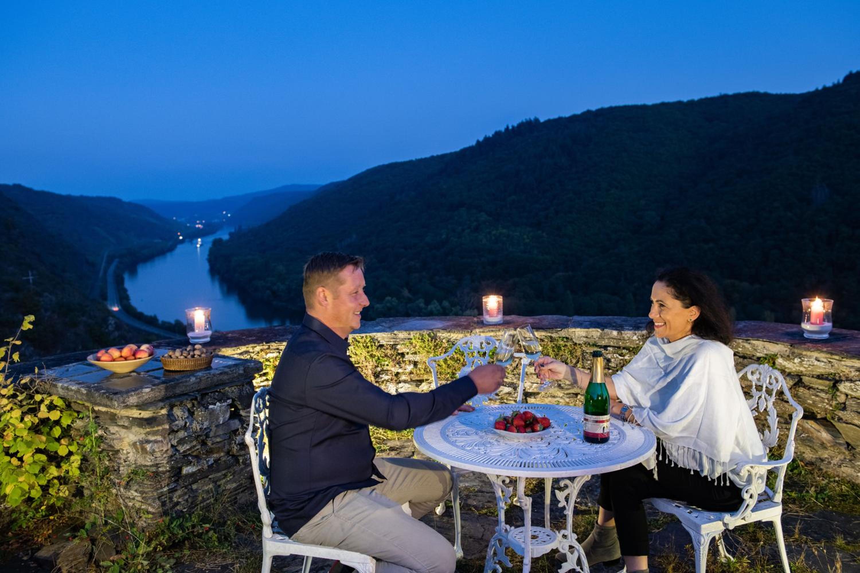 Burg Coraidelstein view 4