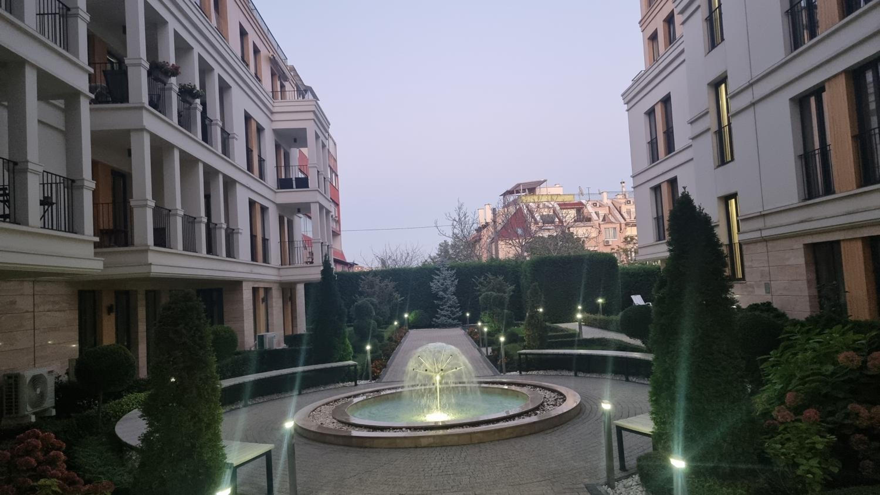 Apartment in Evargreen complex with Terrace
