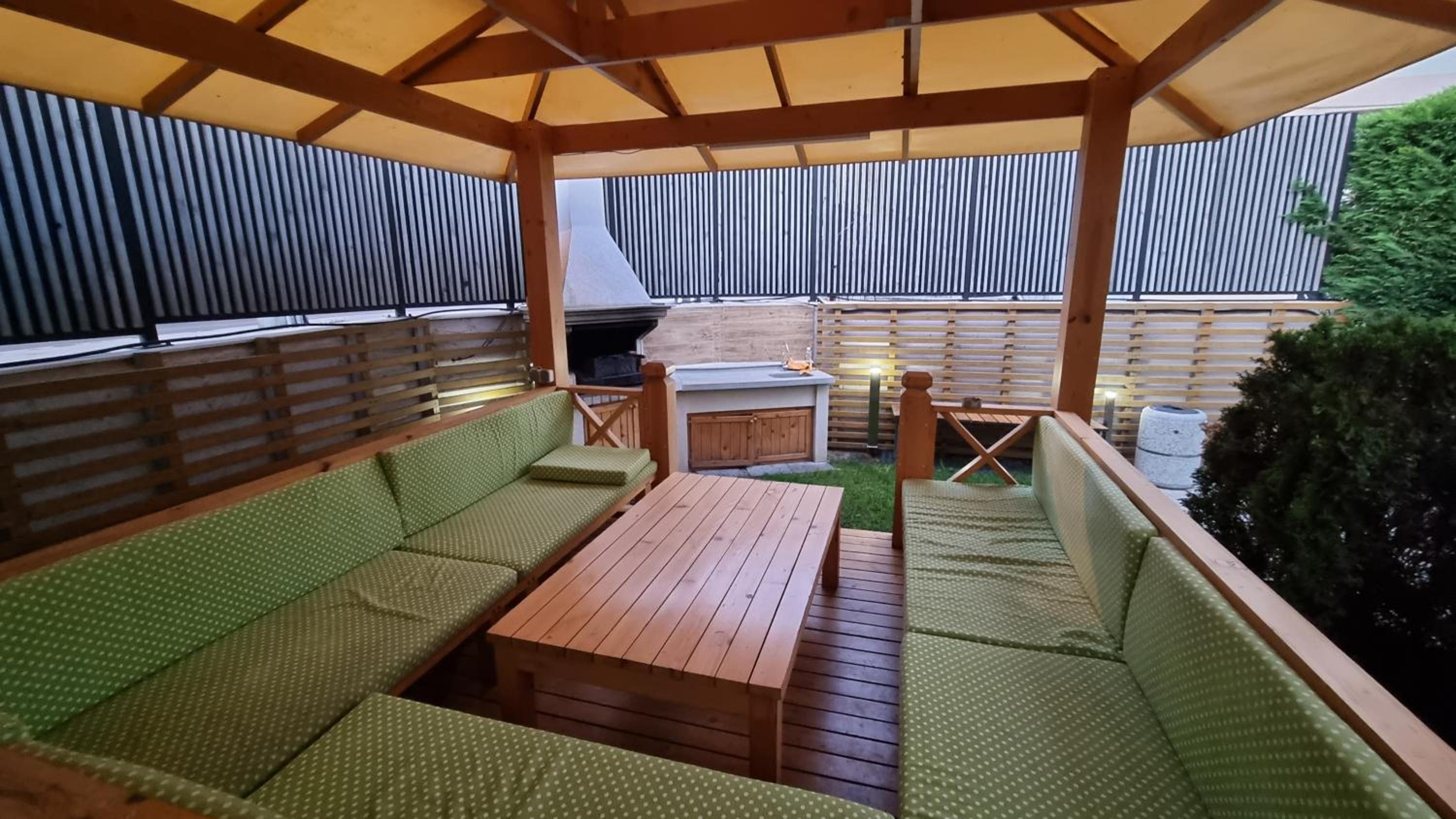 Apartment in Evargreen complex with Terrace