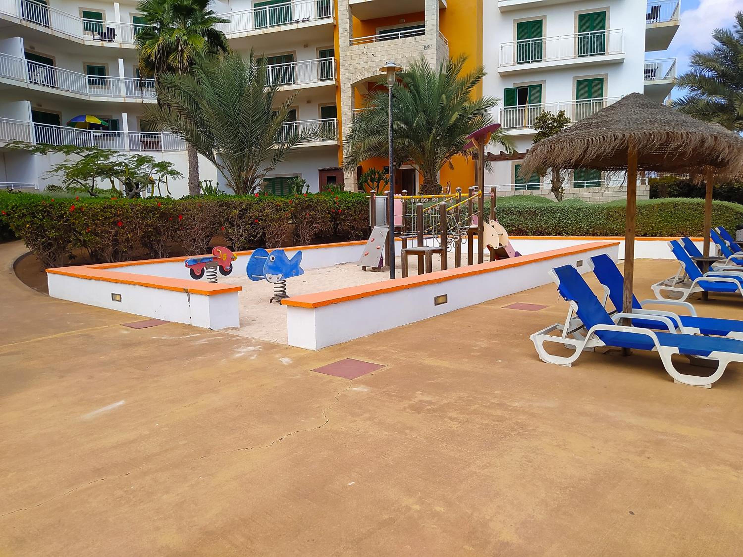 AH - Vila Verde Private Apartment