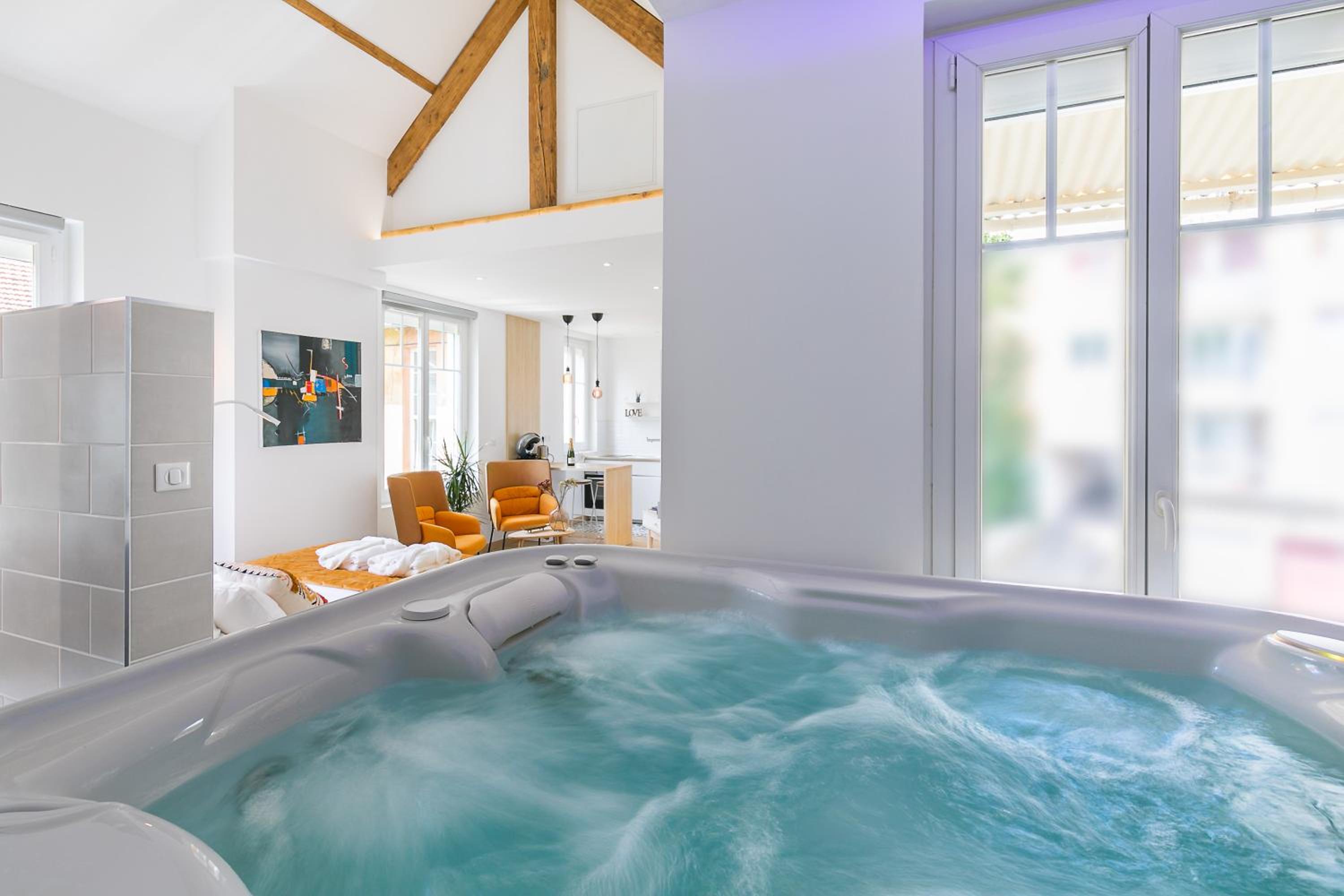 Hotel Relax Spa, Avec Jacuzzi A Dijon