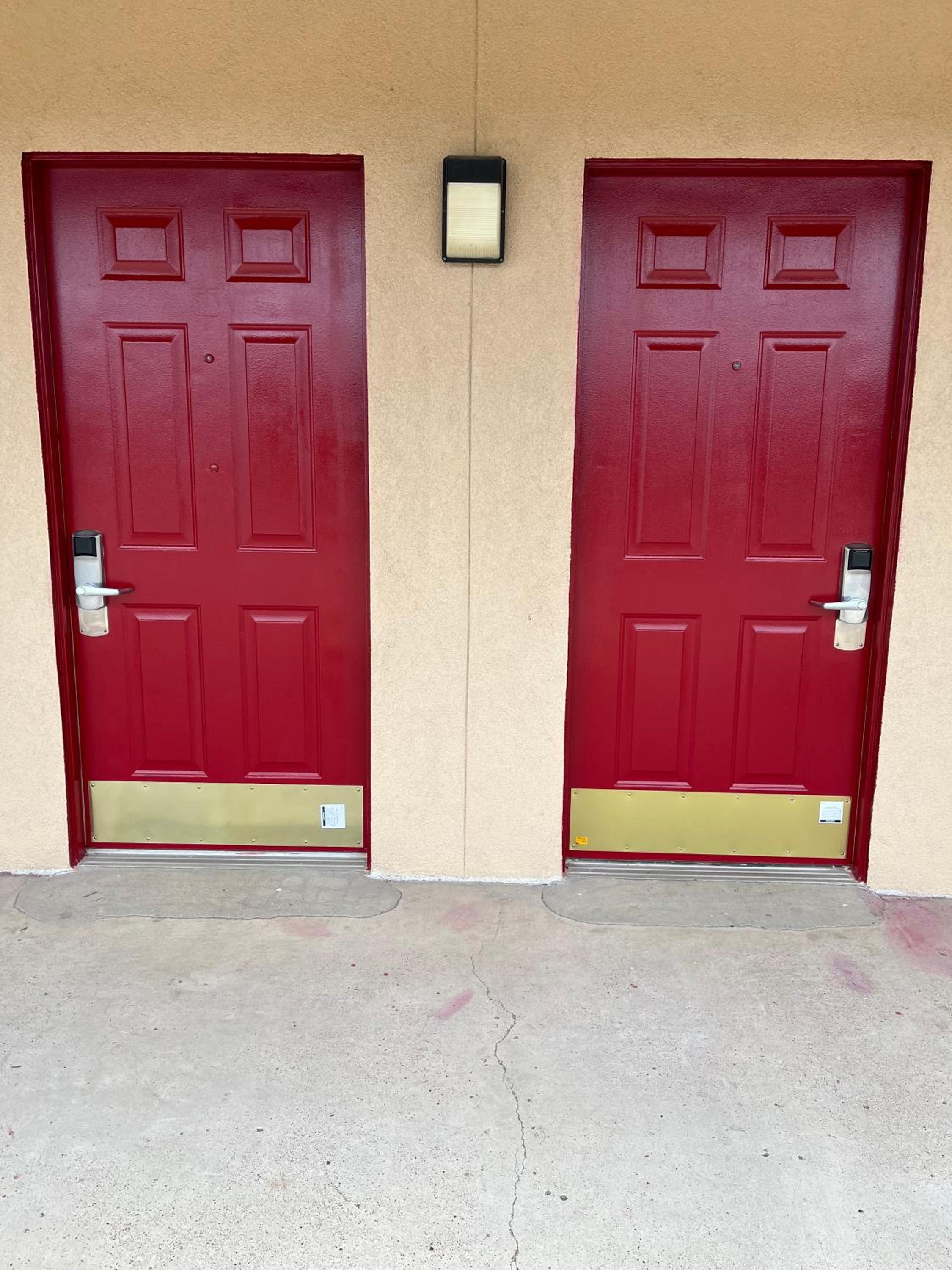 Los Fresnos Inn and Suites