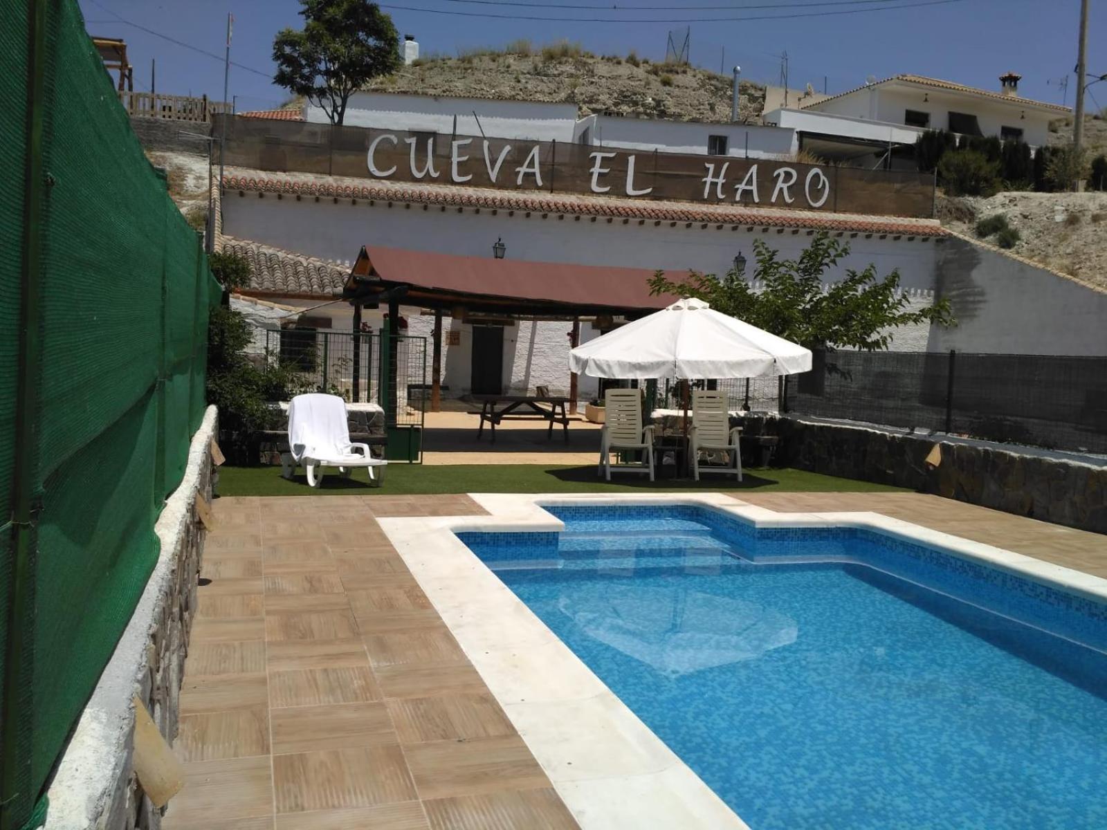 Cueva El Haro