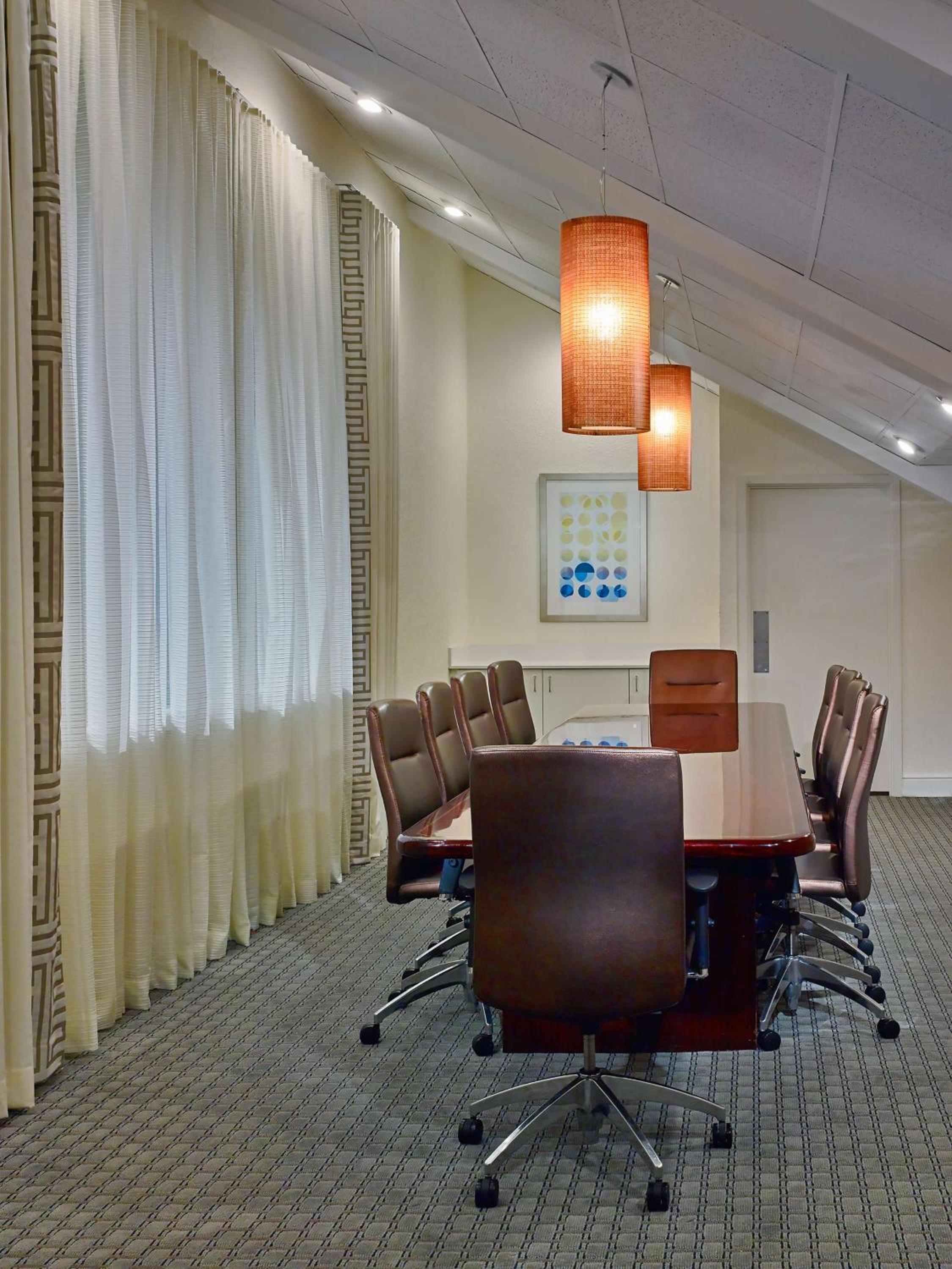 Hotel Sonesta Simply Suites Memphis East Poplar Pike - Image 1