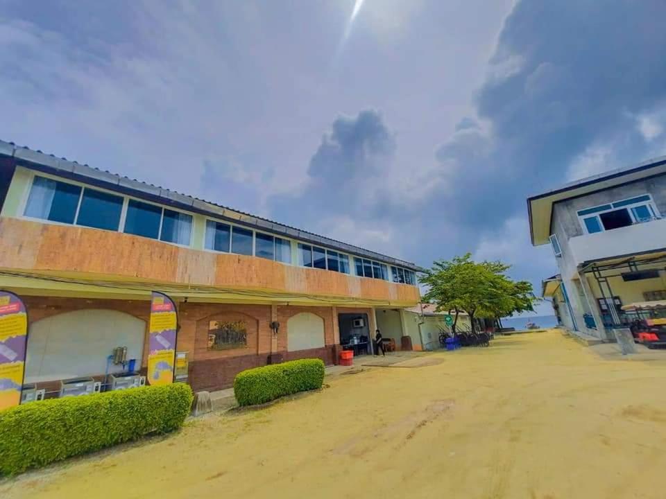 Walking Street Hostel