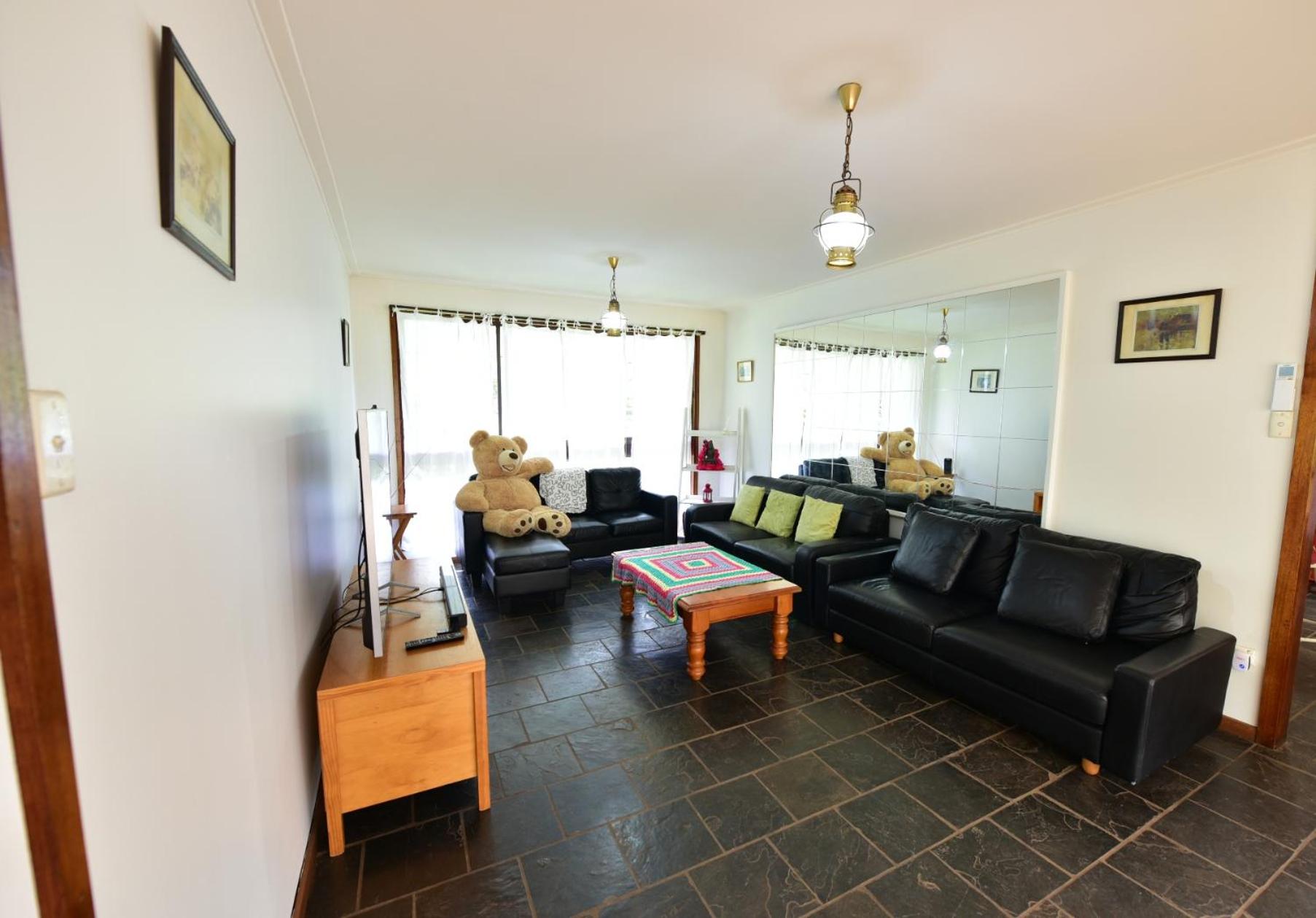 KiNam Vinea - A Vineyard Farmhouse in the Yarra Valley