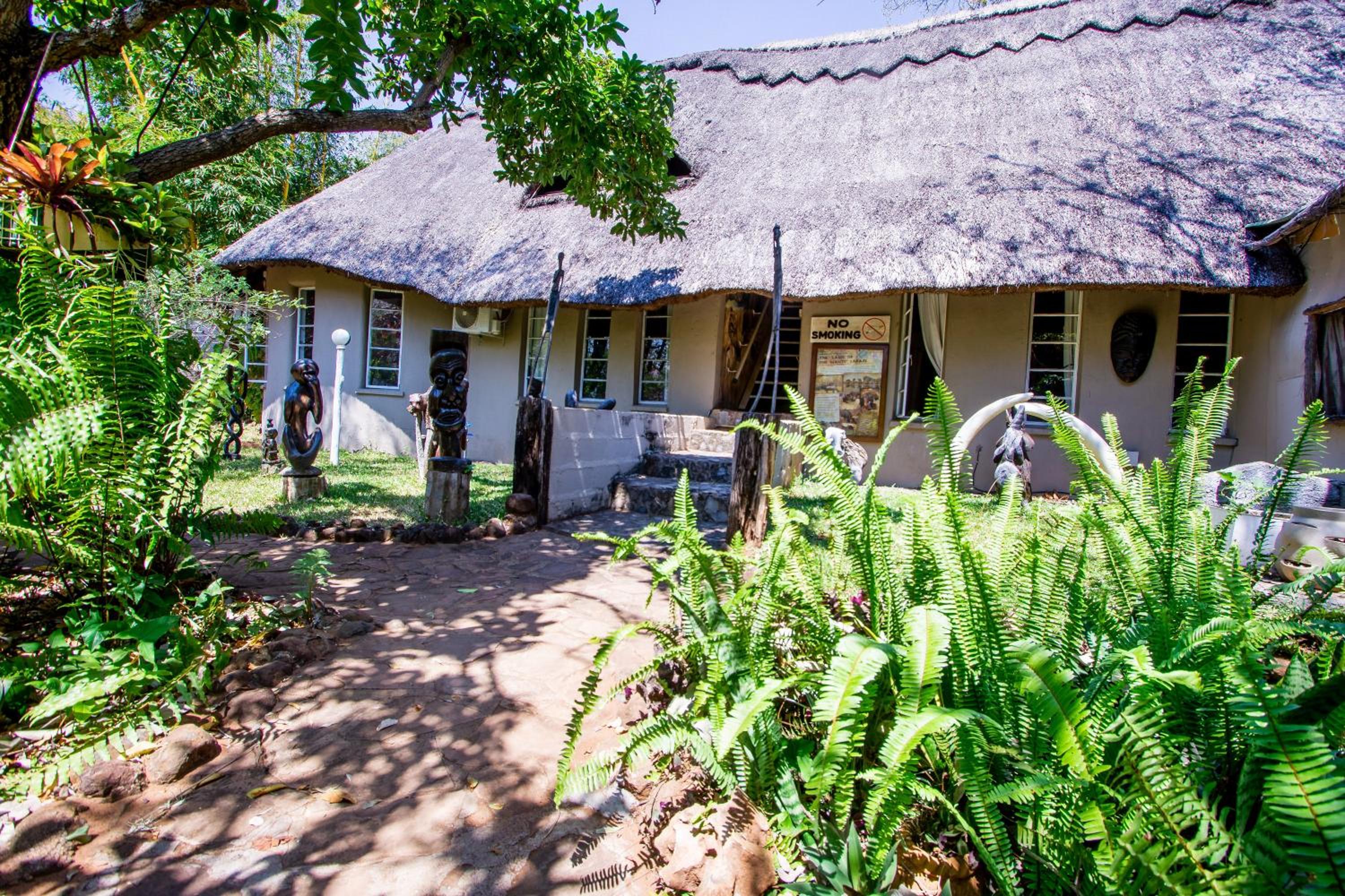 Victoria Falls Backpackers Lodge