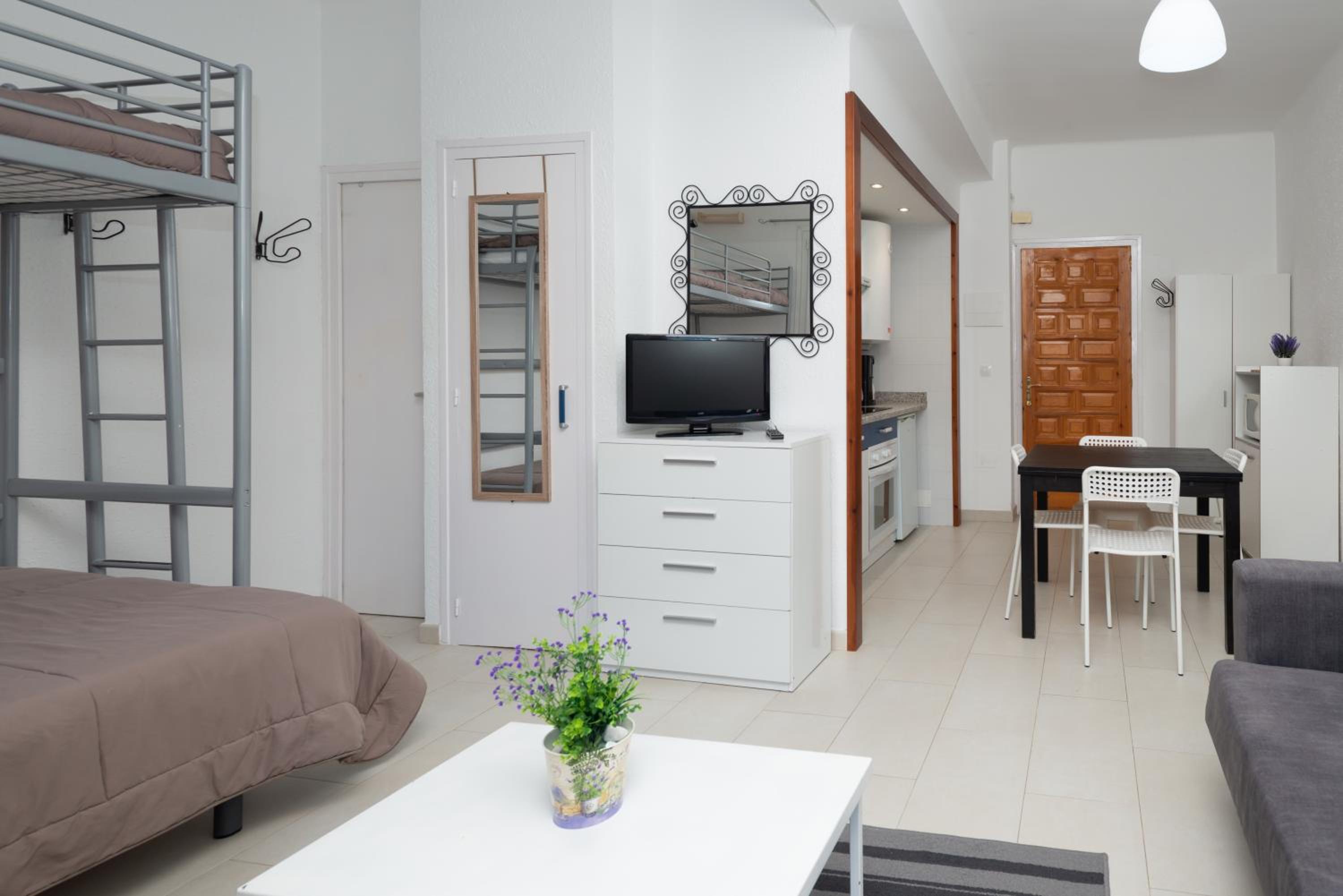 Apartamentos Pie de Pistas MIKKA