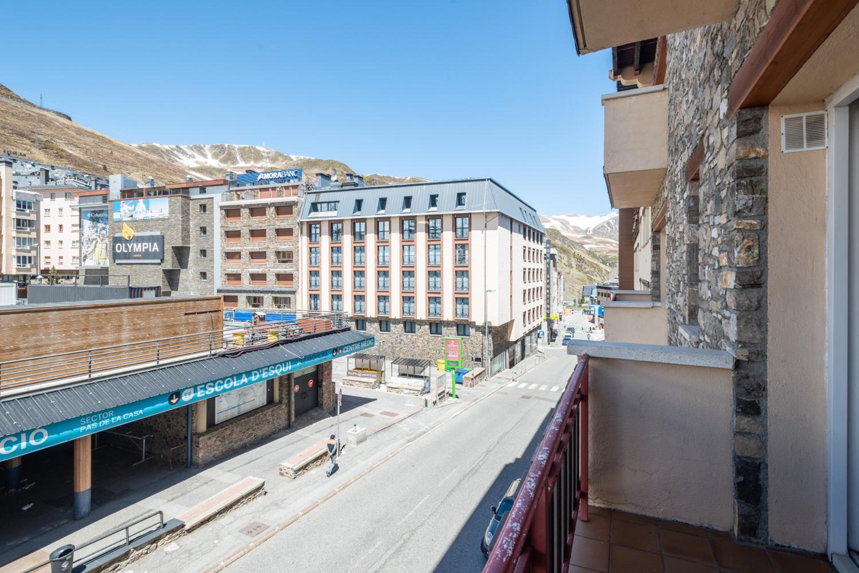 Apartamentos Pie de Pistas MIKKA