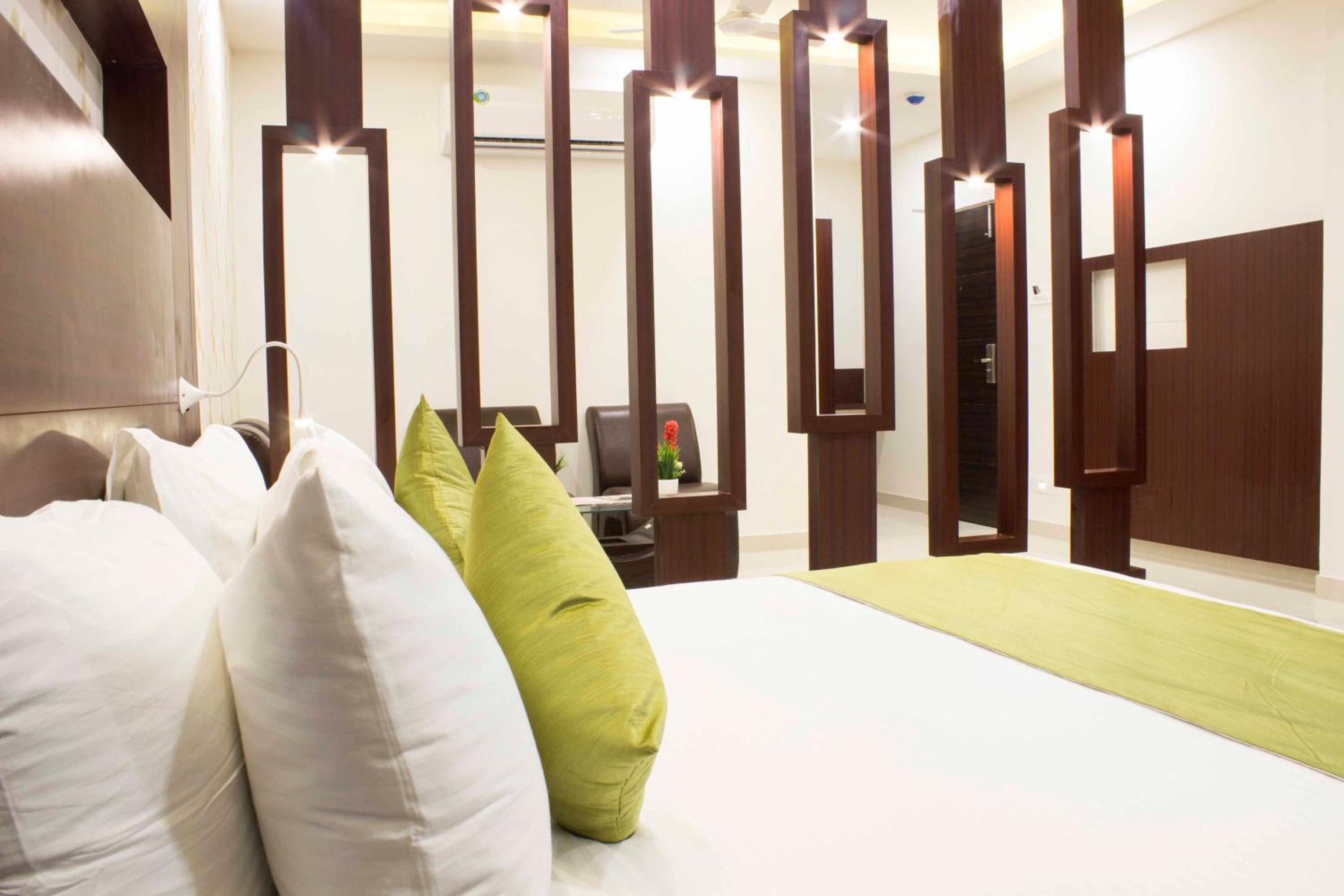 Daksh The Madhuvan Suites Dwarka