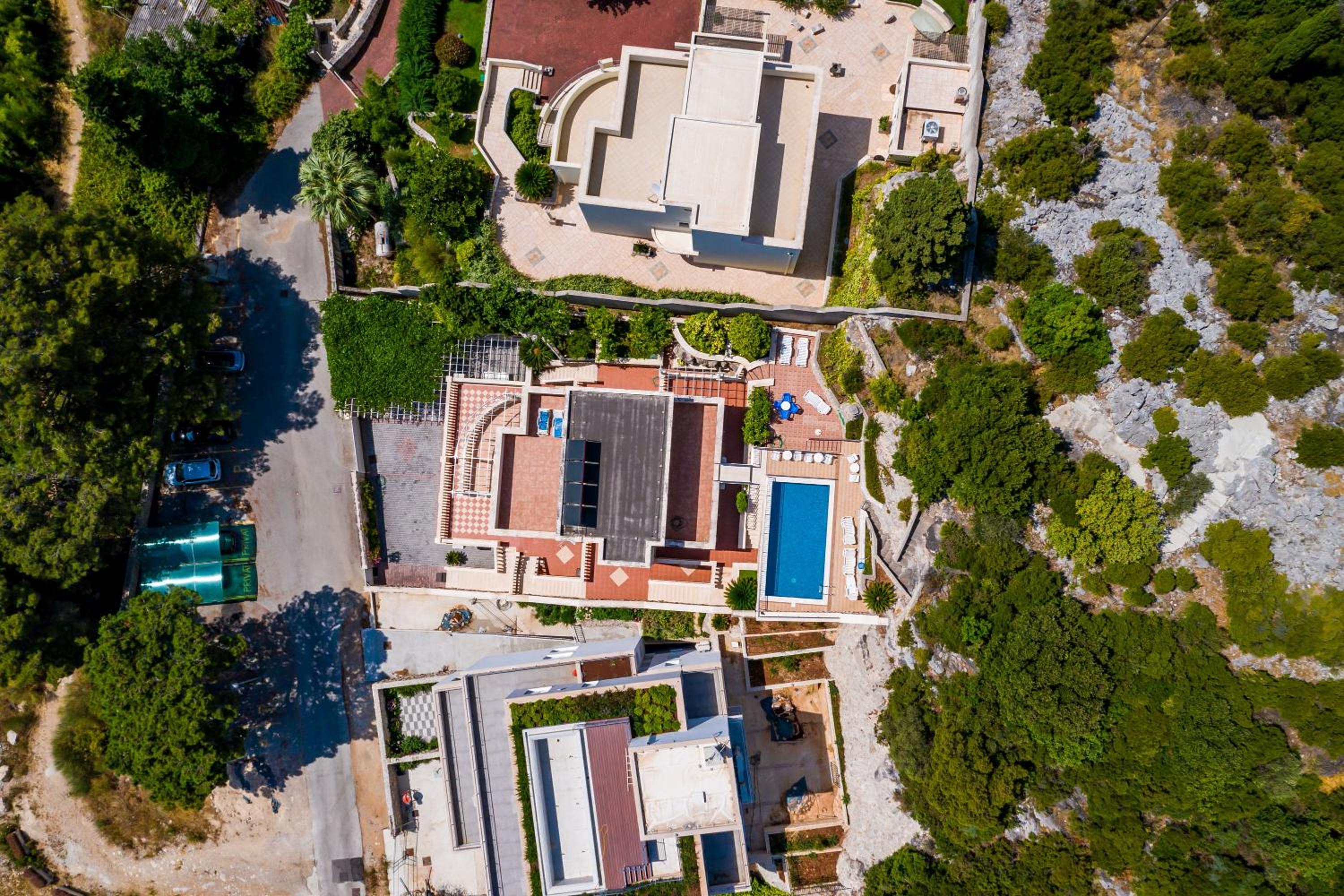 Villa Borna Apartments with Free Parking — Dubrovnik