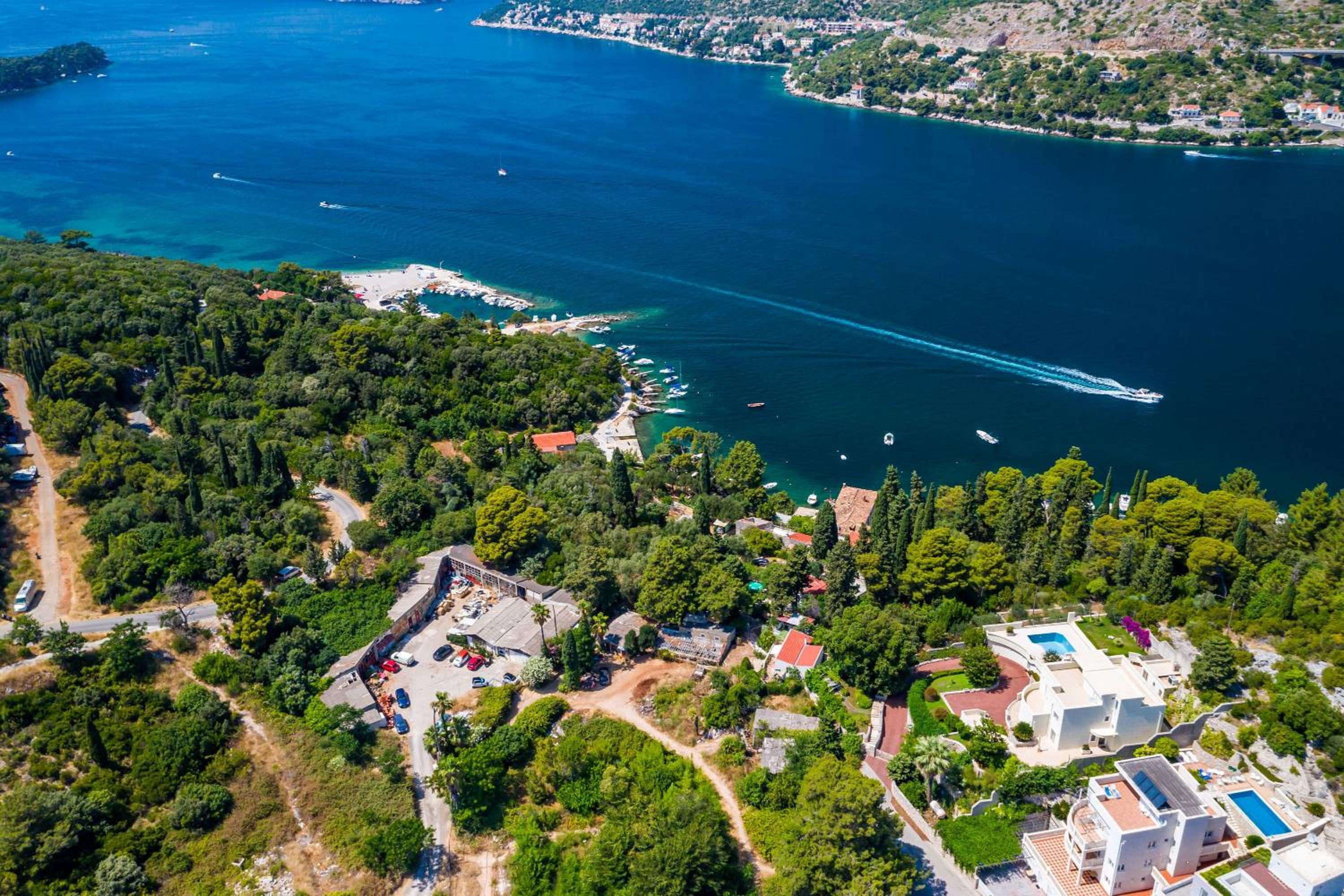 Villa Borna Apartments with Free Parking photo 31 of 42