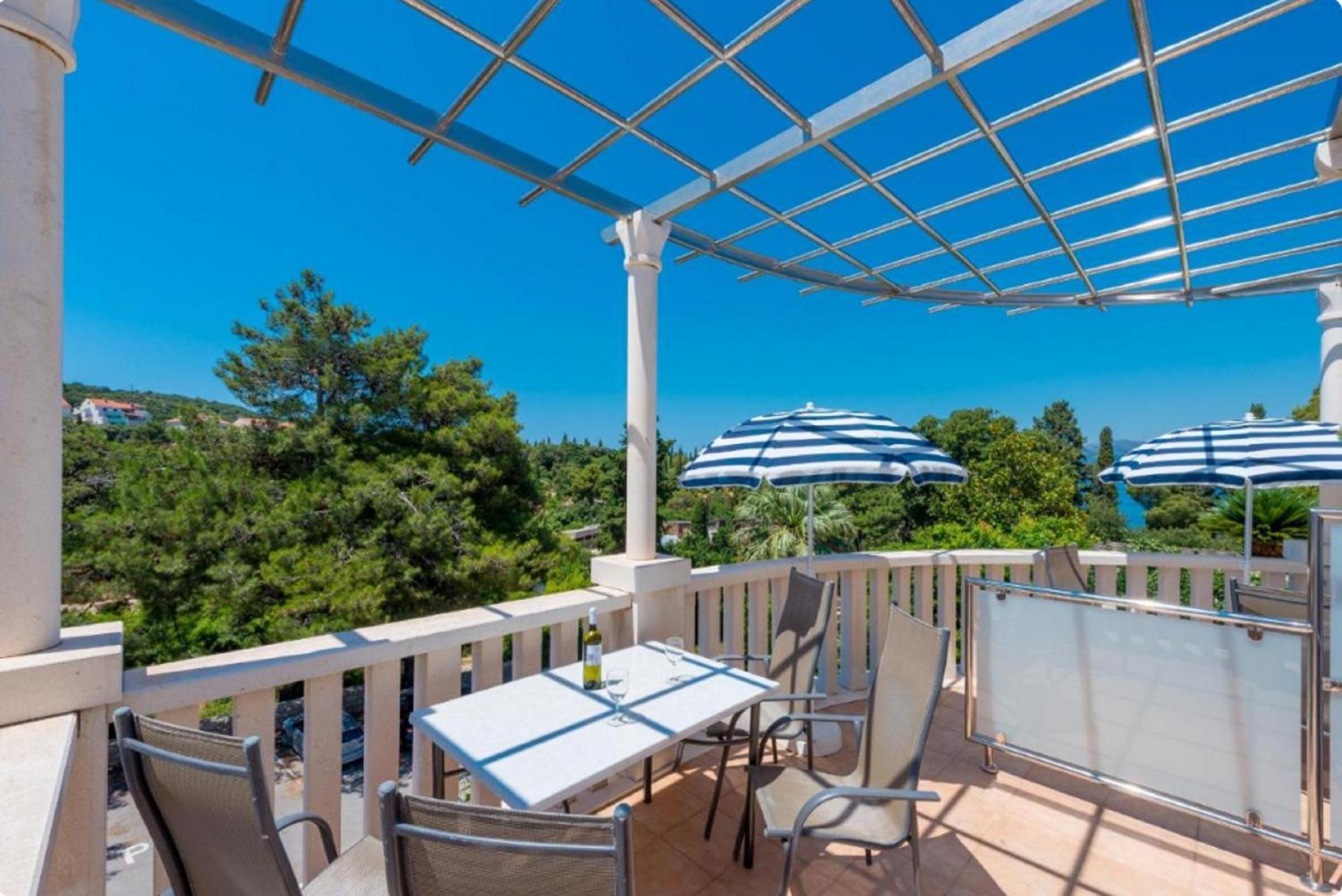 Villa Borna Apartments with Free Parking photo 17 of 42
