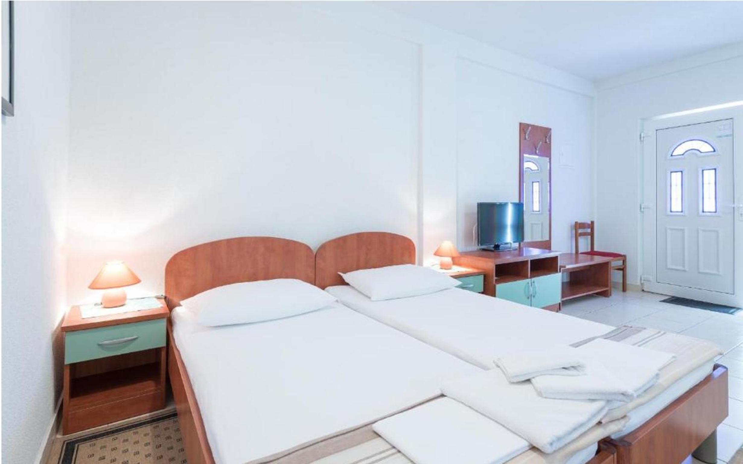 Villa Borna Apartments with Free Parking photo 34 of 42