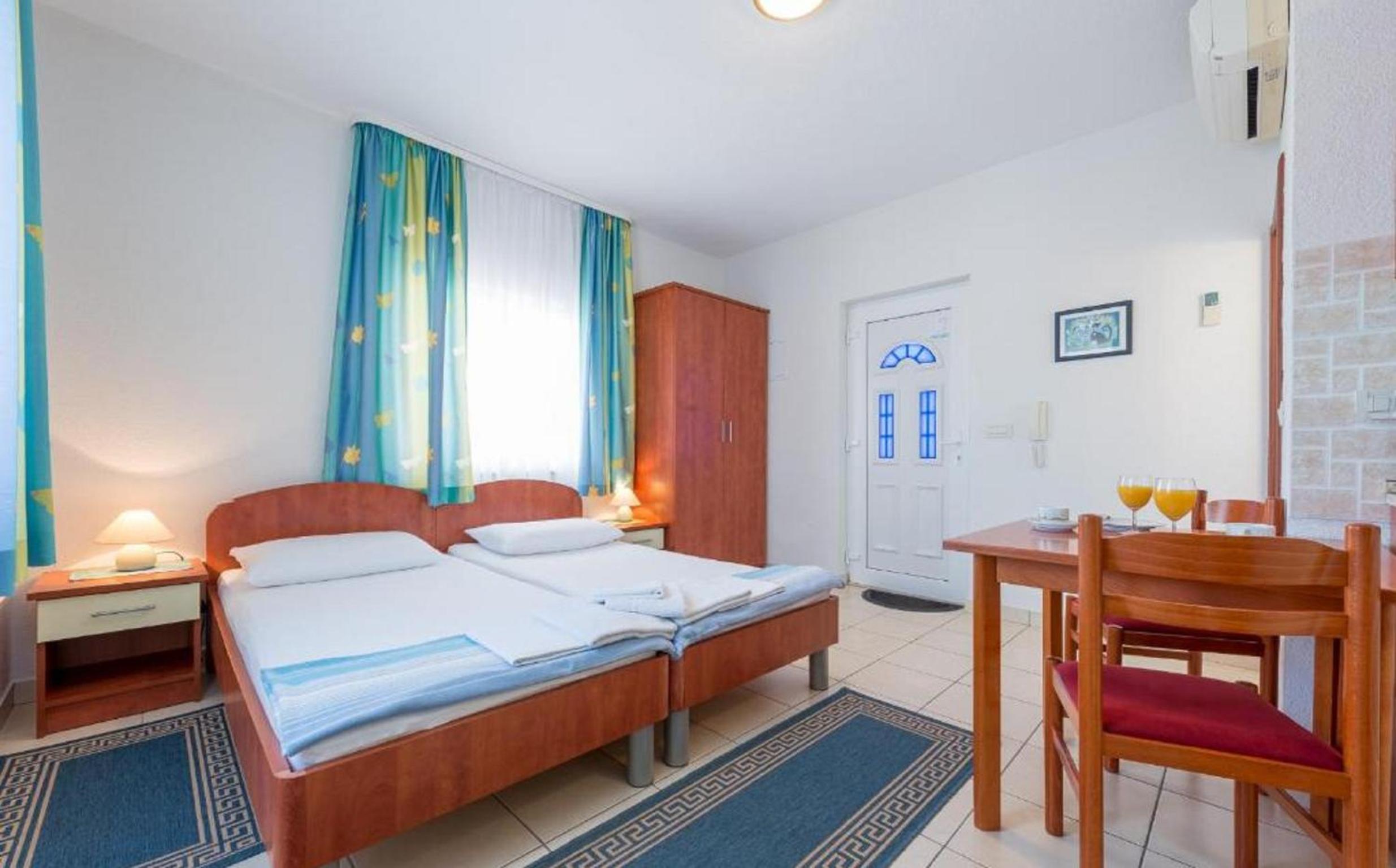 Villa Borna Apartments with Free Parking photo 20 of 42