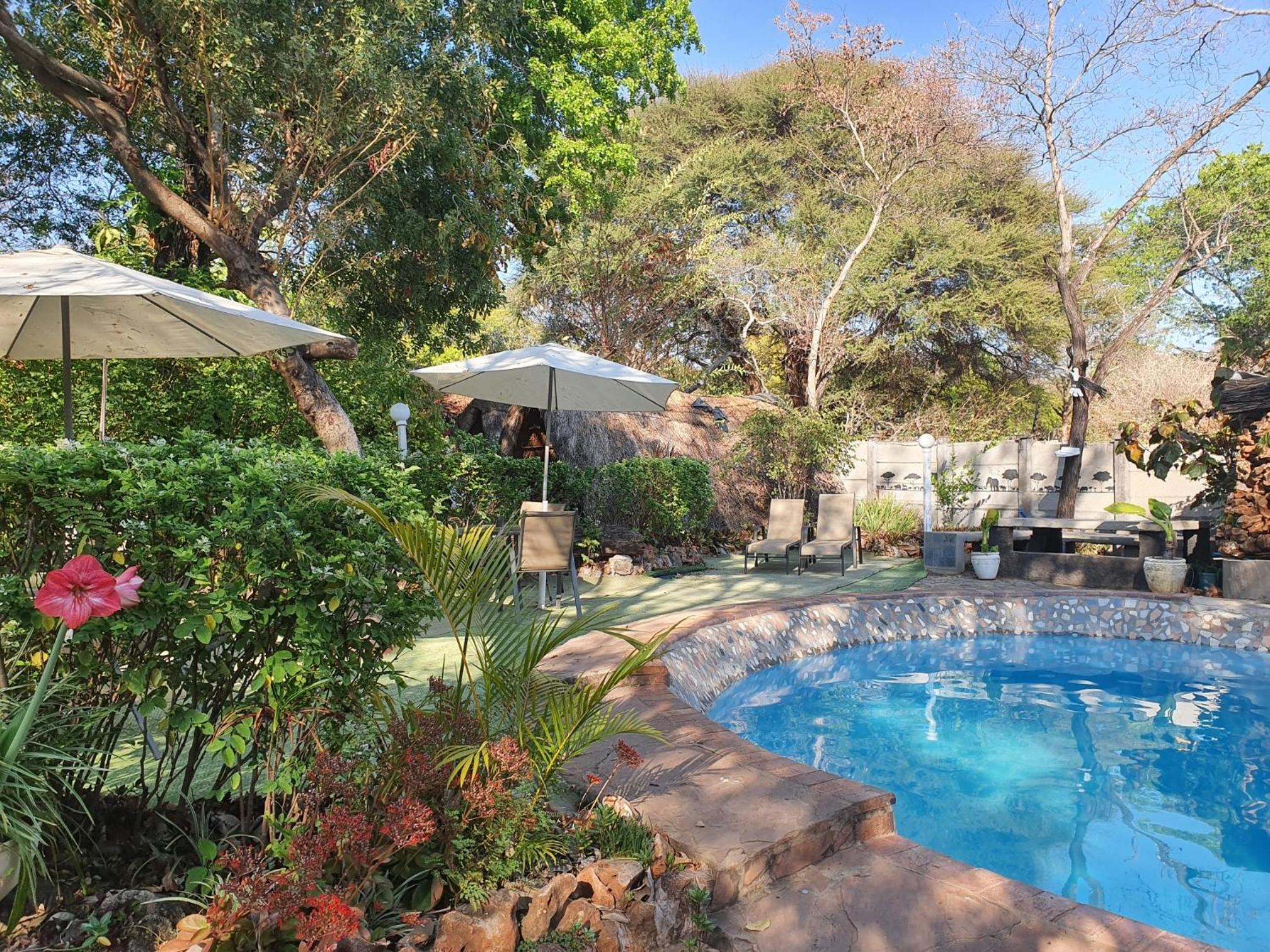 Victoria Falls Backpackers Lodge