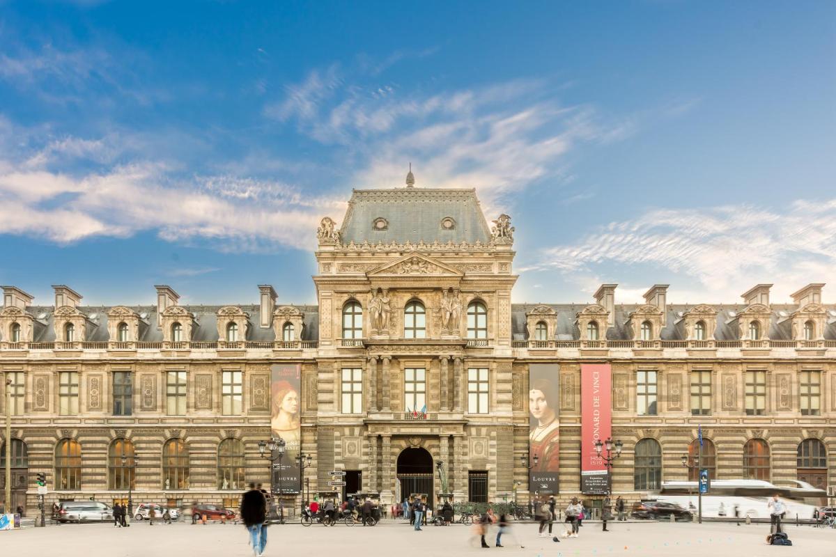 Luxury 6 Bedroom 5 bathroom Palace Apartment - Louvre View