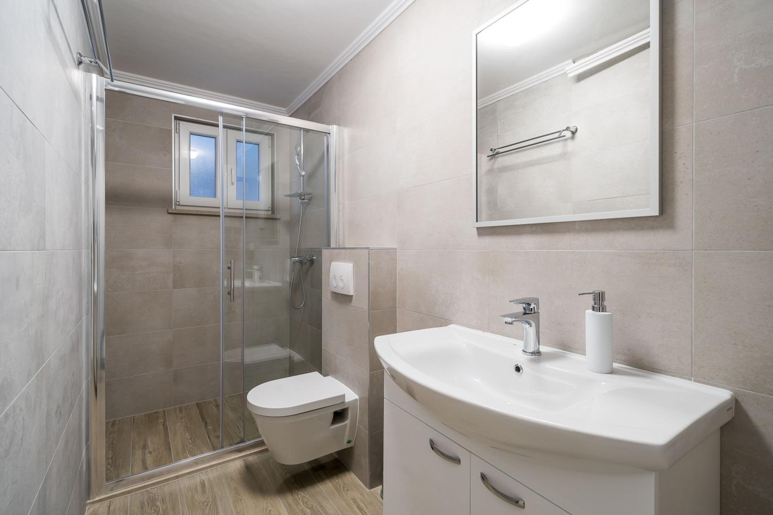 Residence & Pool Villa Schwarz Suites view 3