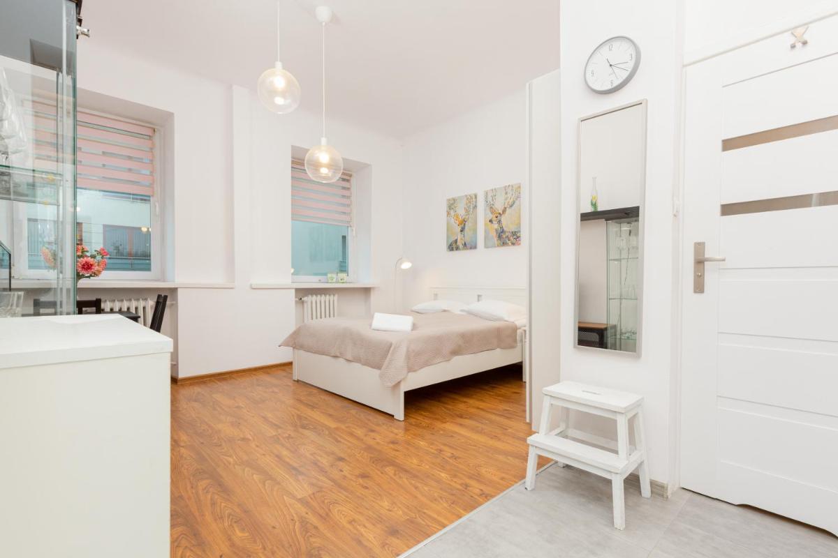 Downtown Studio Marszałkowska by Renters view 5