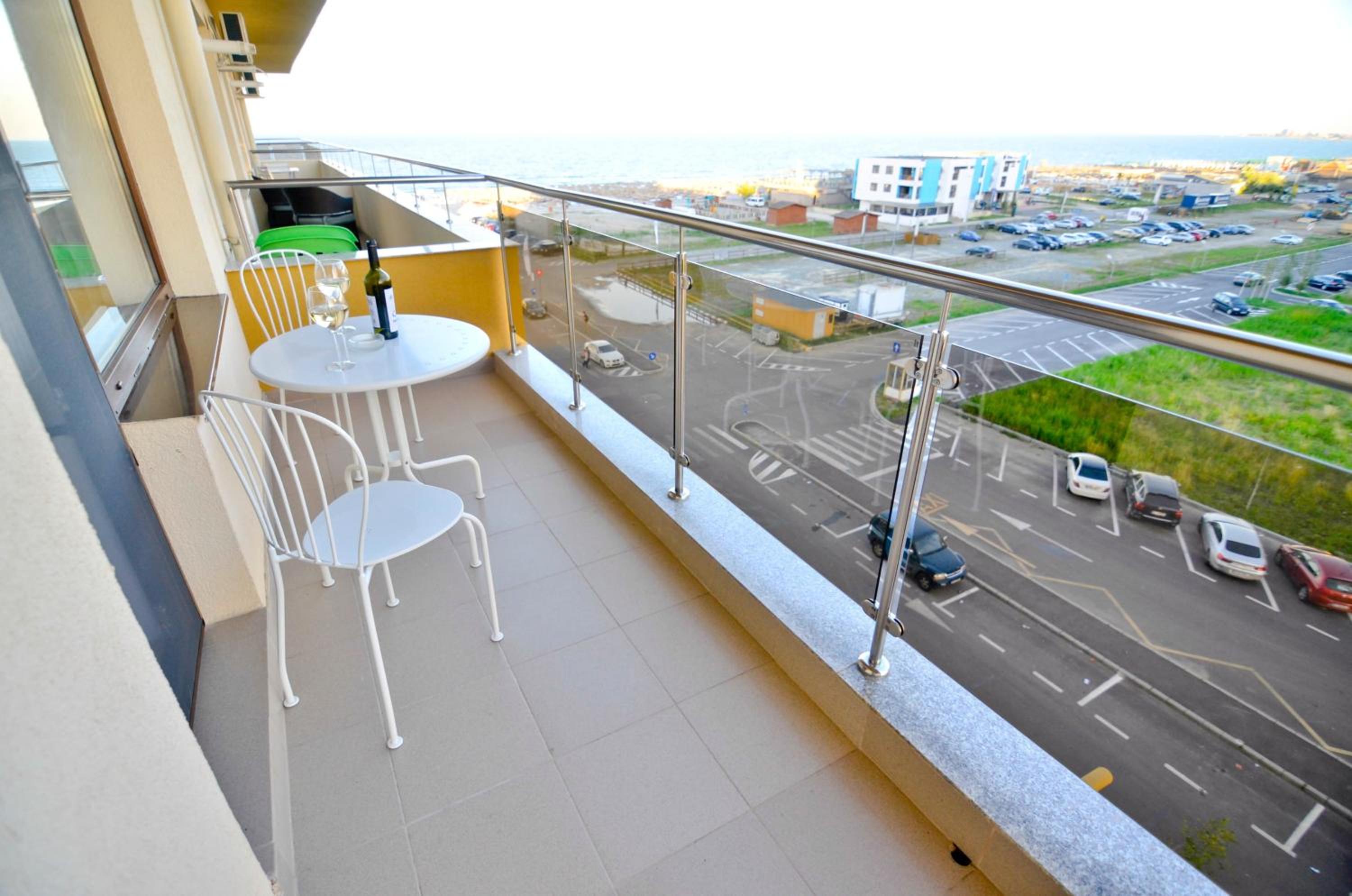 Summerland Happy Blue Apartments view 5