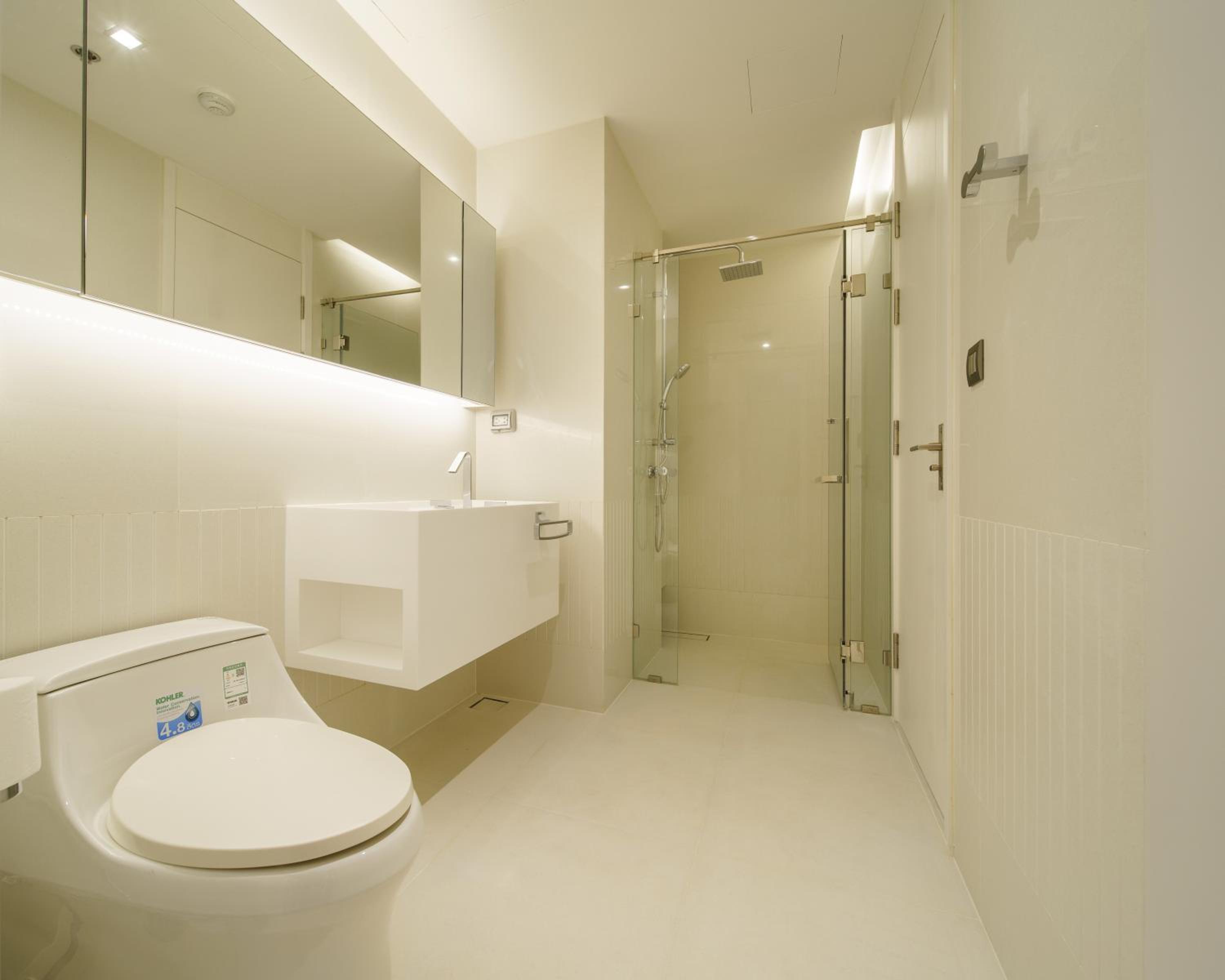 Sukhumvit 11#Luxury#Pool#Gym#BTS Nana&MRT Sukhumvit#1BR#Max4ppl