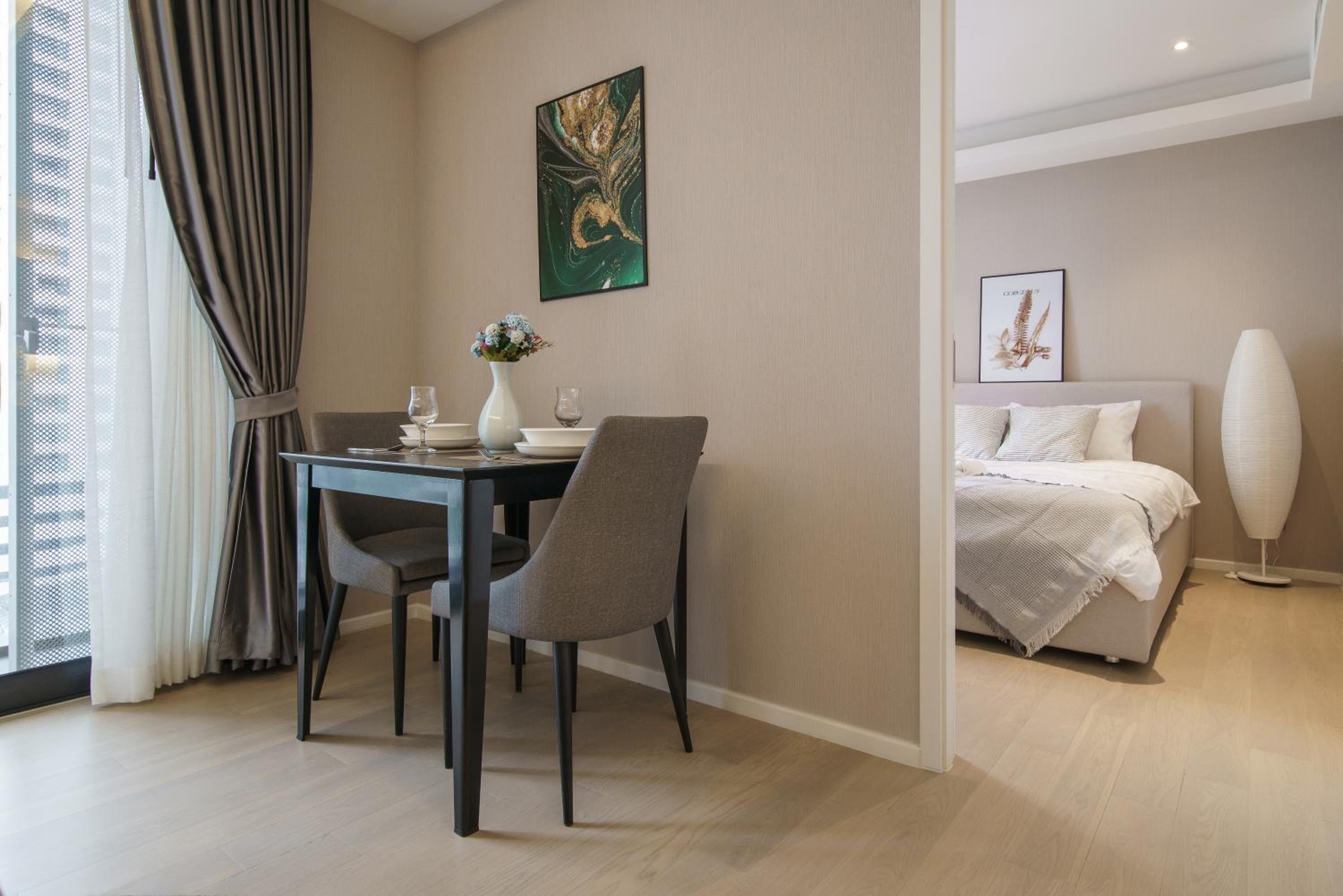 Sukhumvit 11#Luxury#Pool#Gym#BTS Nana&MRT Sukhumvit#1BR#Max4ppl