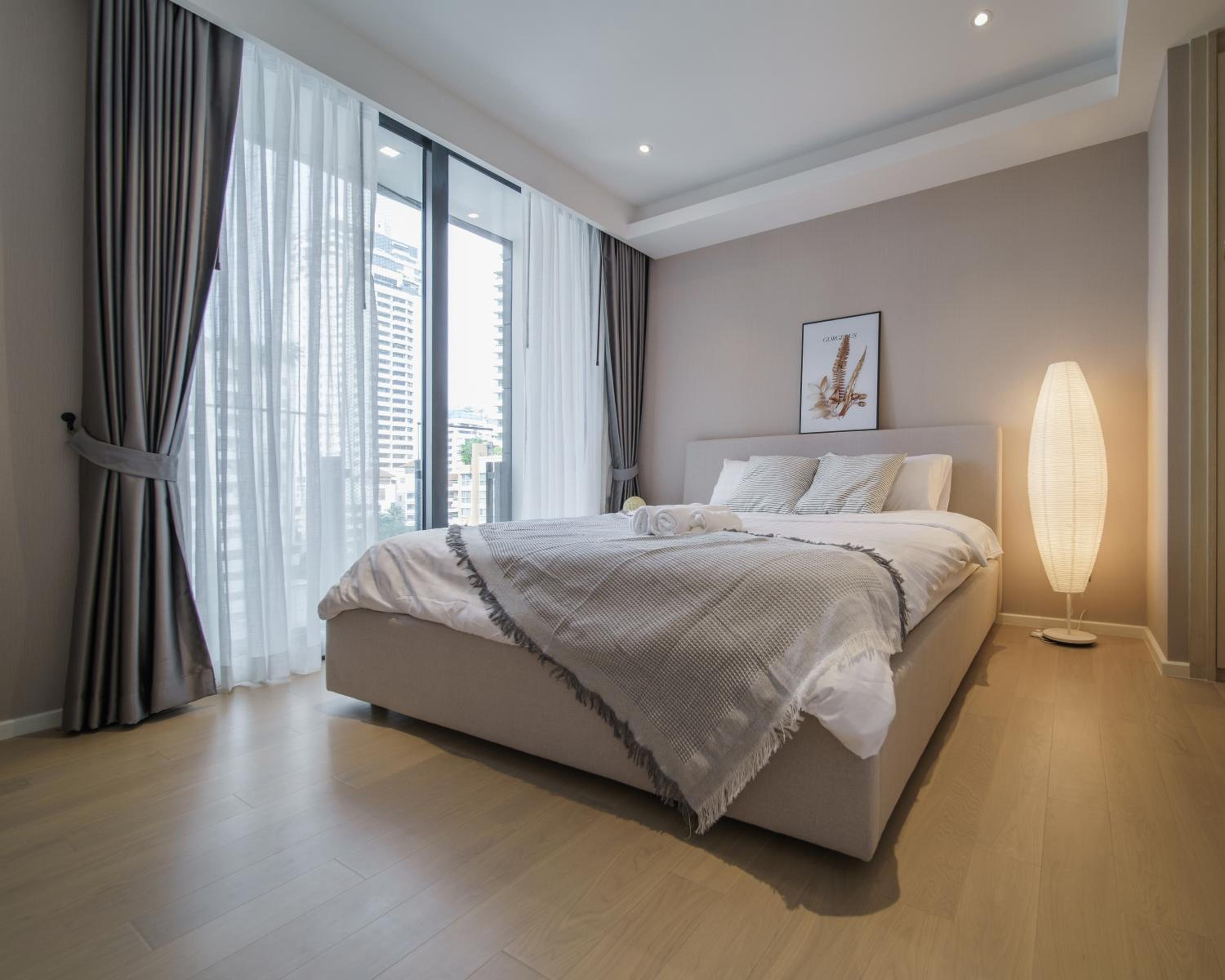 Sukhumvit 11#Luxury#Pool#Gym#BTS Nana&MRT Sukhumvit#1BR#Max4ppl