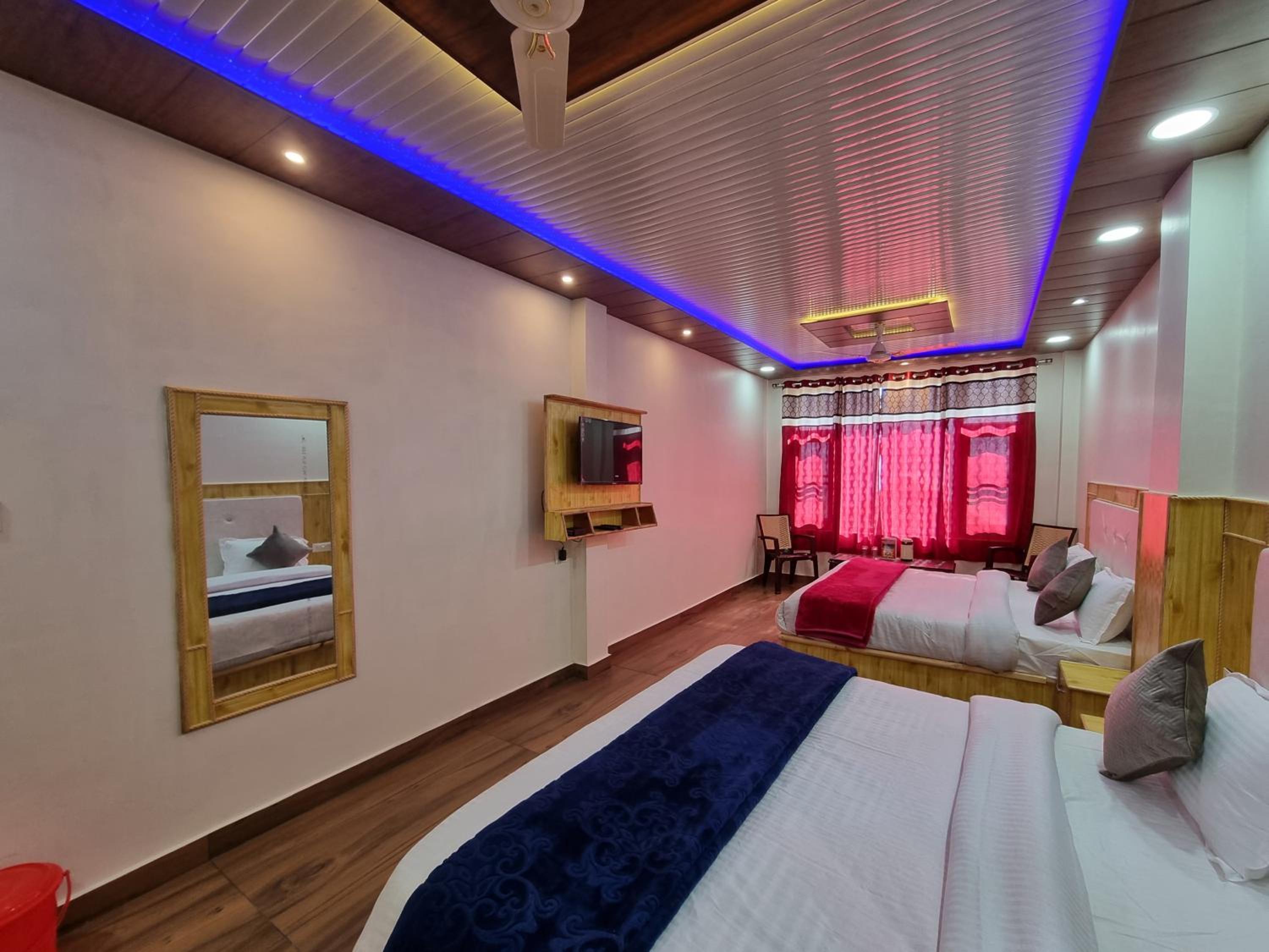 Grand Kailash view homestay -near Khajjiar