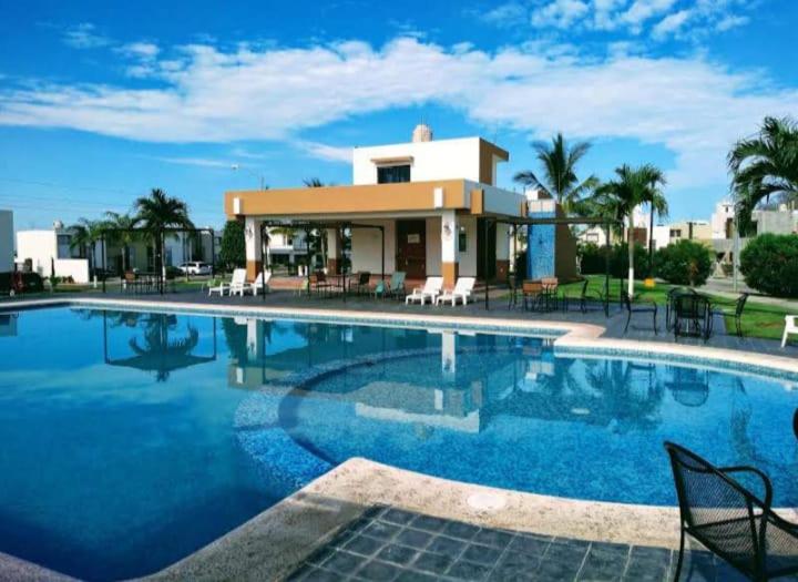 Descanso, seguridad y privacidad en Casa Vacacional en Mazatlán view 3