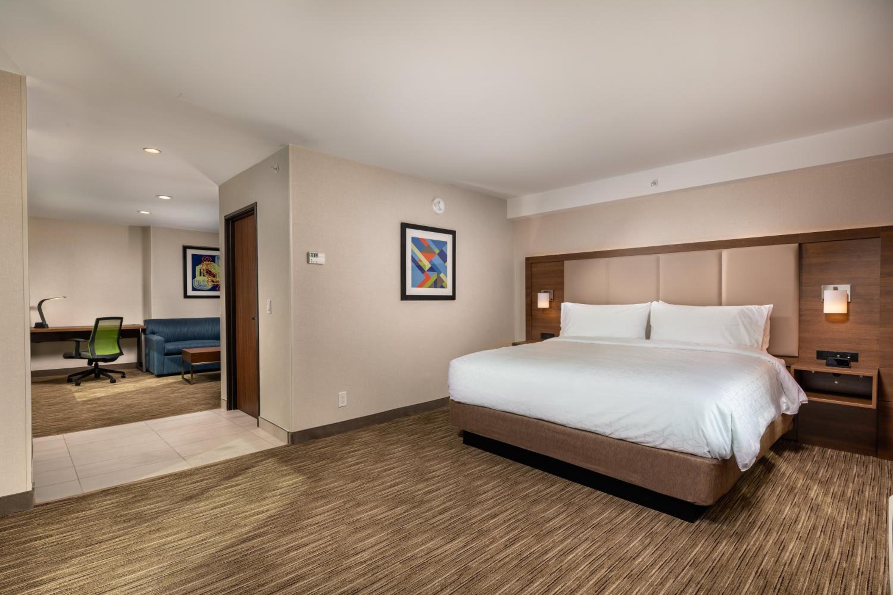 Holiday Inn Express Suites Chatsworth, an IHG Hotel - Property Image 21