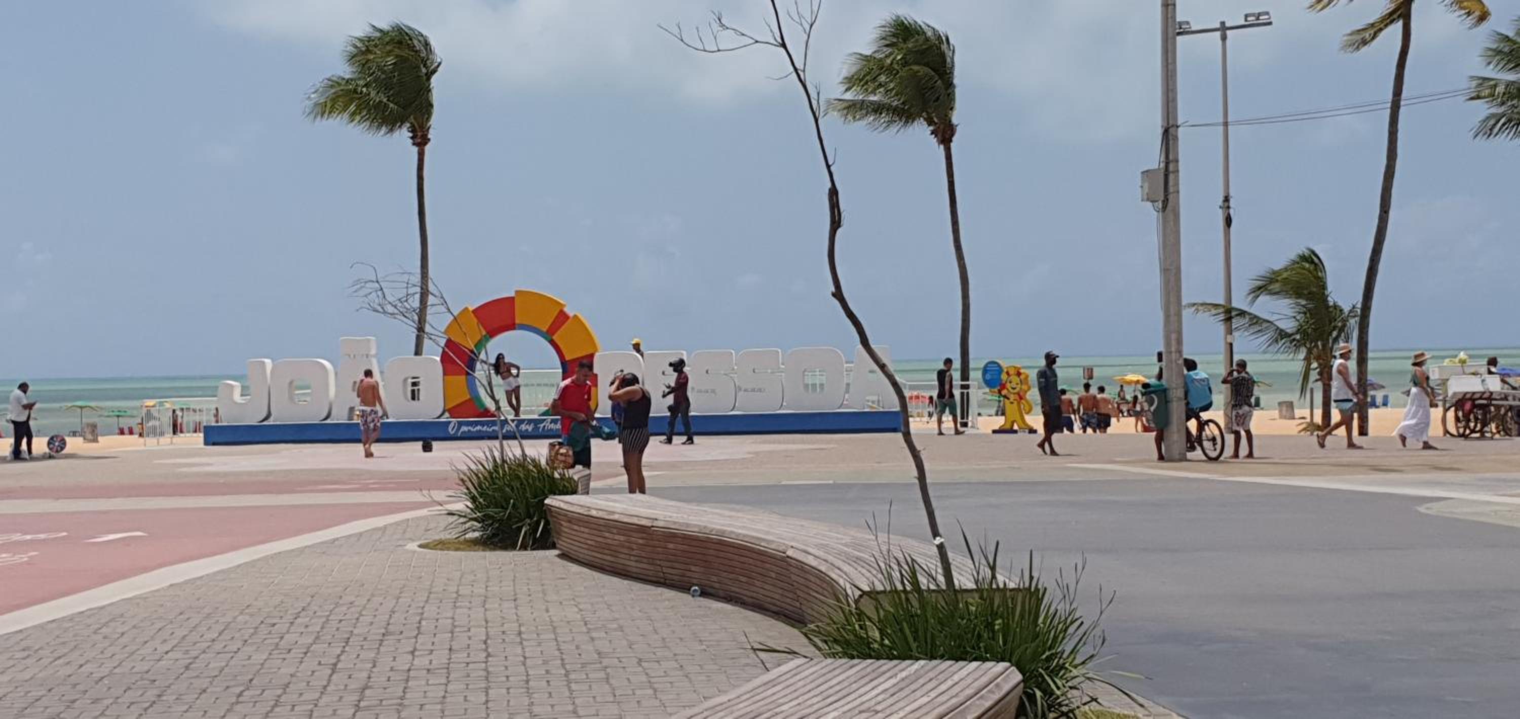 Luxor Tambaú AP 100 metros da praia com vista para o mar
