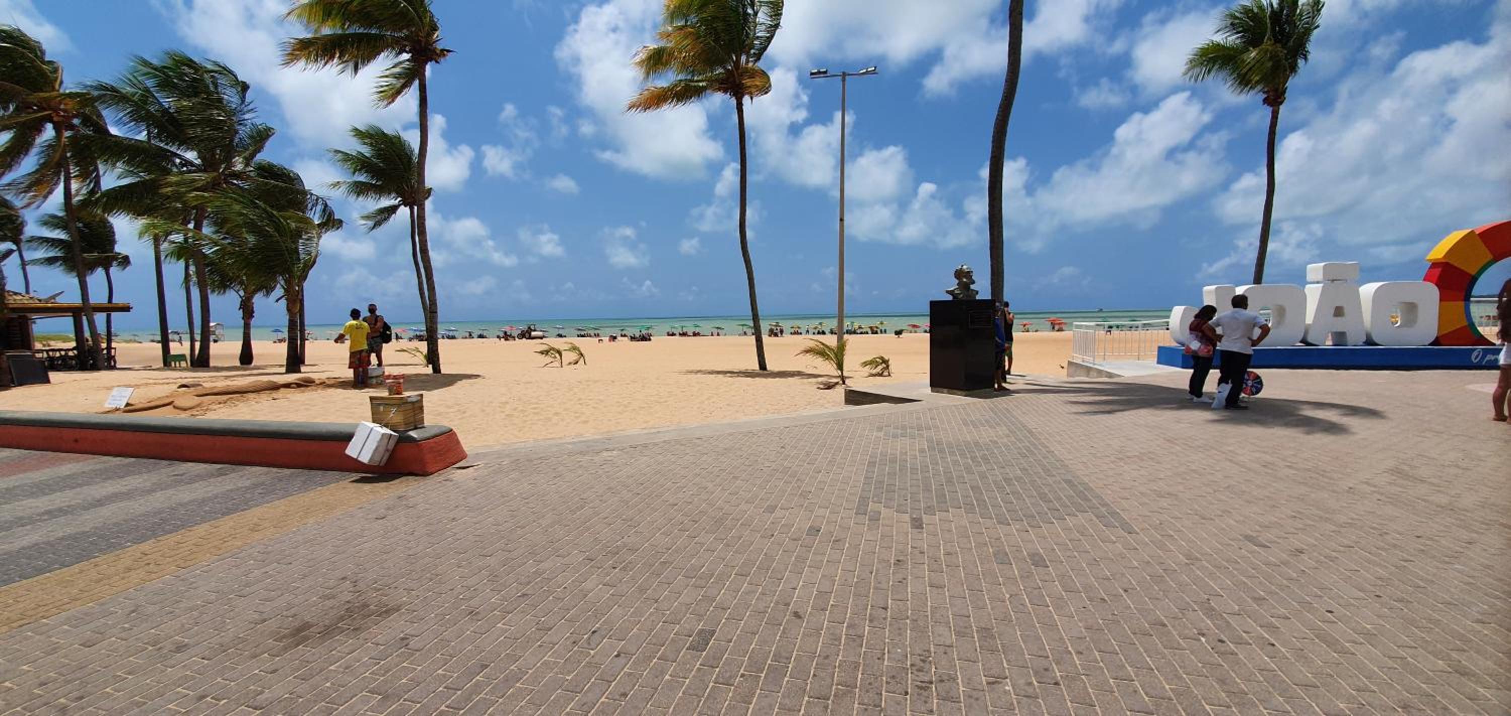 Luxor Tambaú AP 100 metros da praia com vista para o mar