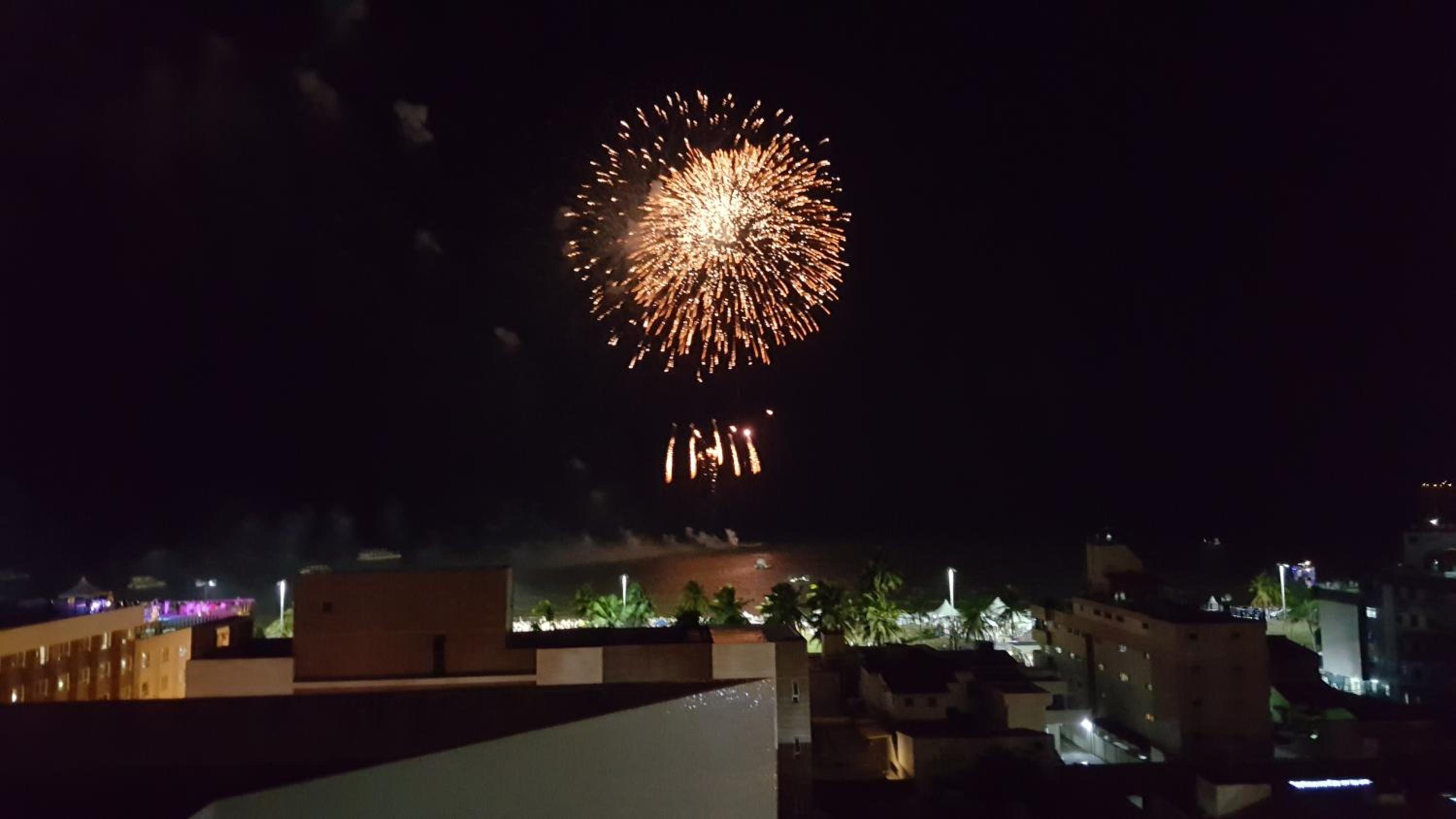 Luxor Tambaú AP 100 metros da praia com vista para o mar
