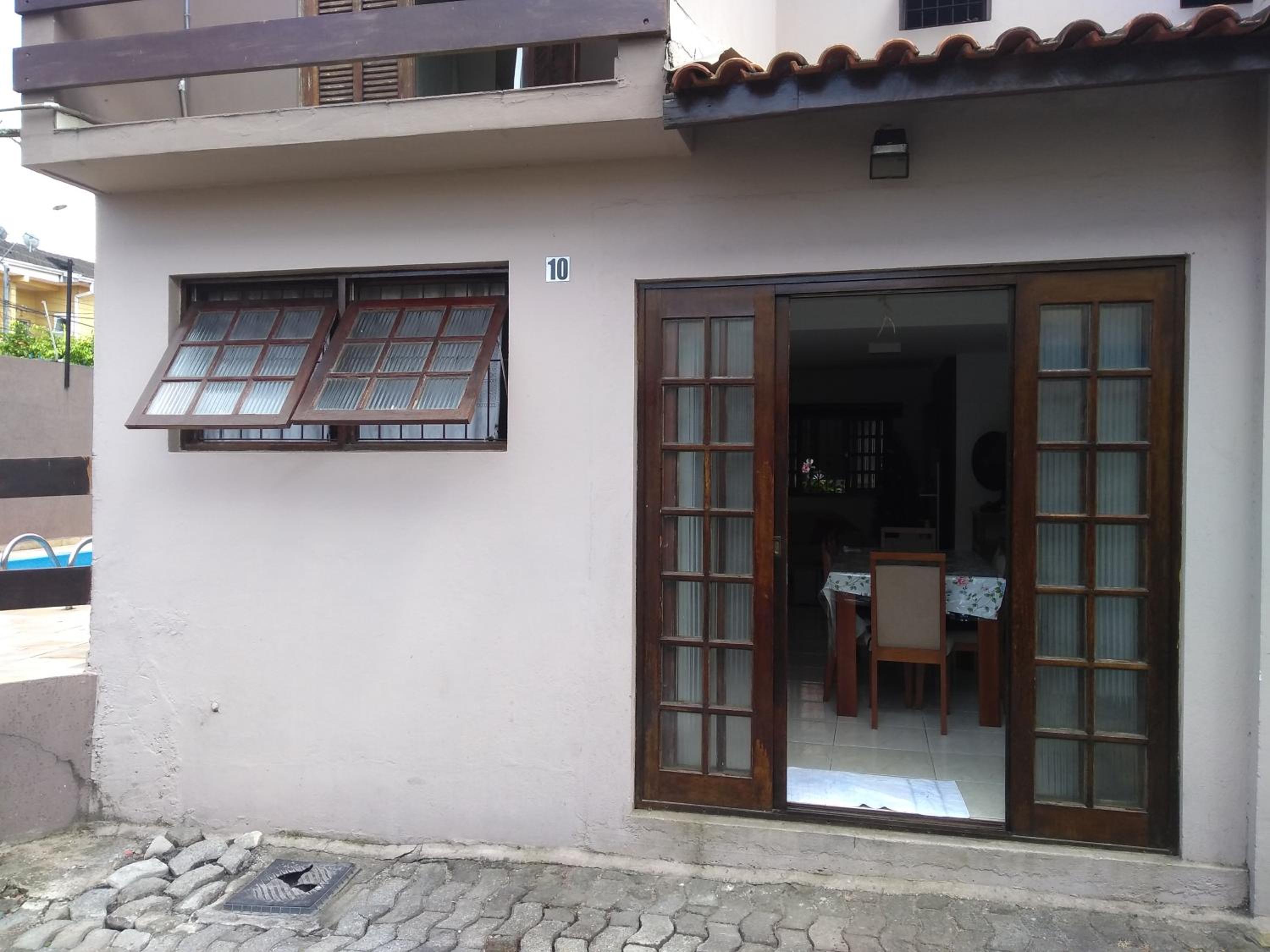Casa com Wi-Fi Qualidade- Ar Condicionado - Completa - Praia da Enseada